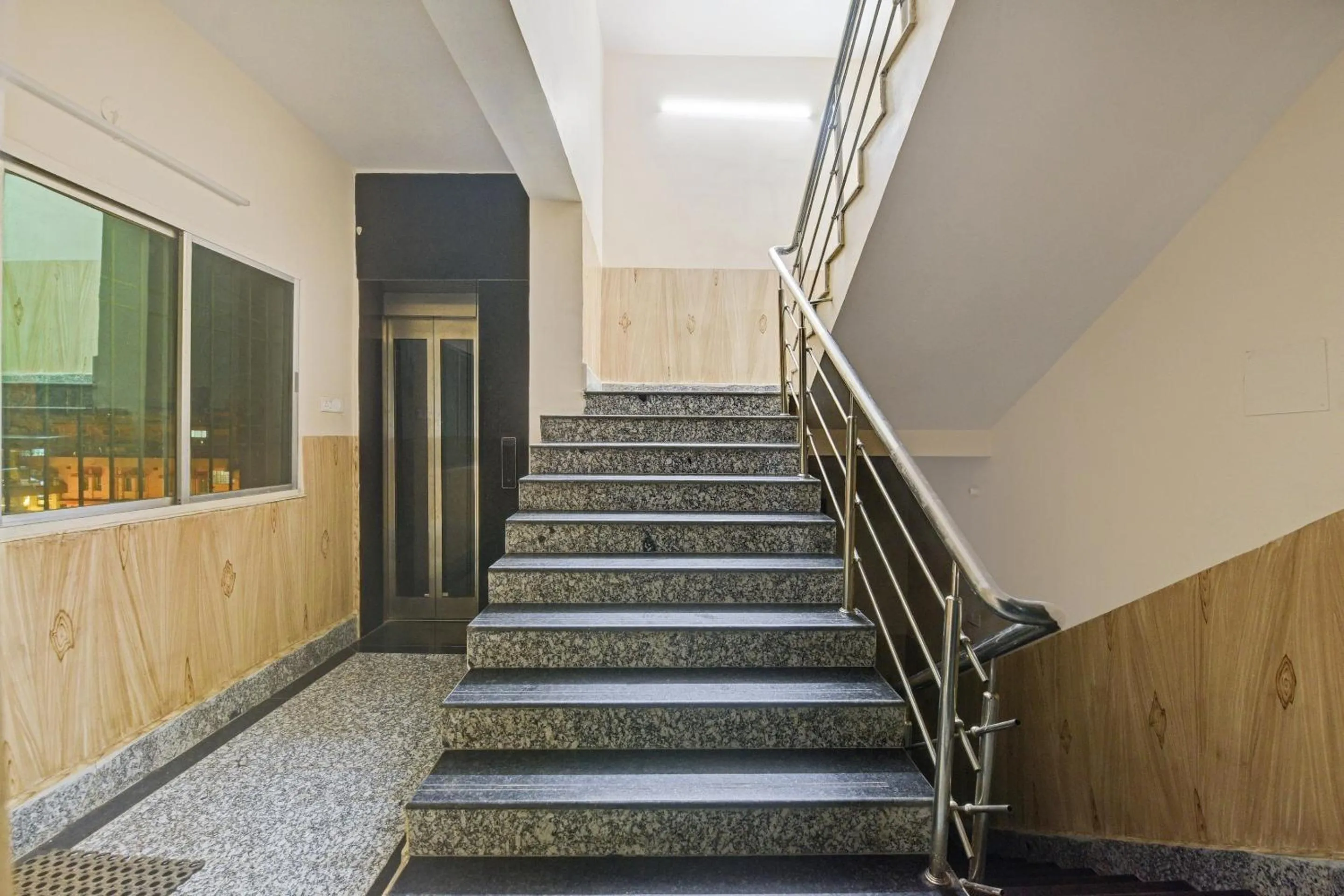 Lobby or reception in Hotel O SRI JAGARNATH BANQUET & HOTEL