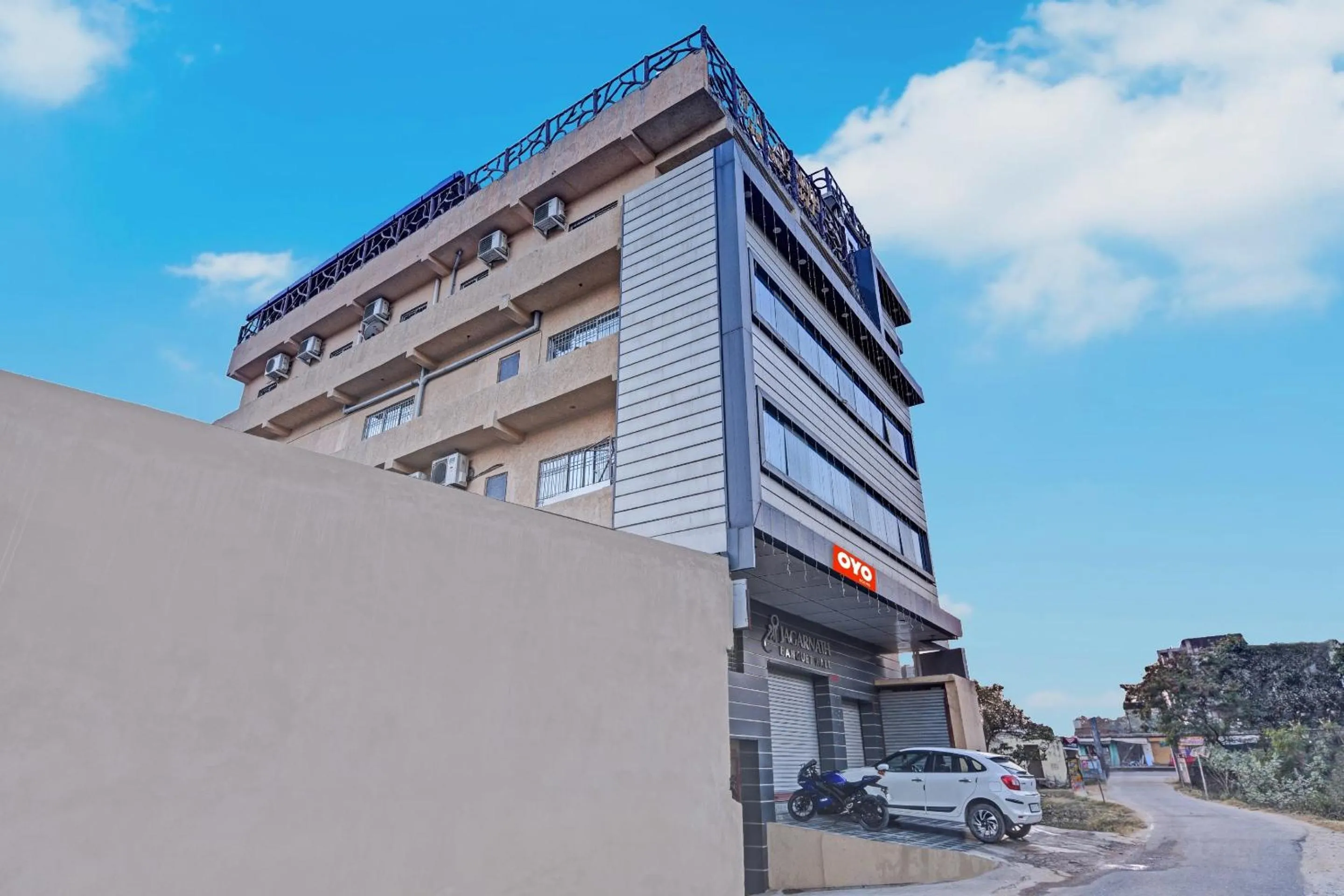 Facade/entrance in Hotel O SRI JAGARNATH BANQUET & HOTEL