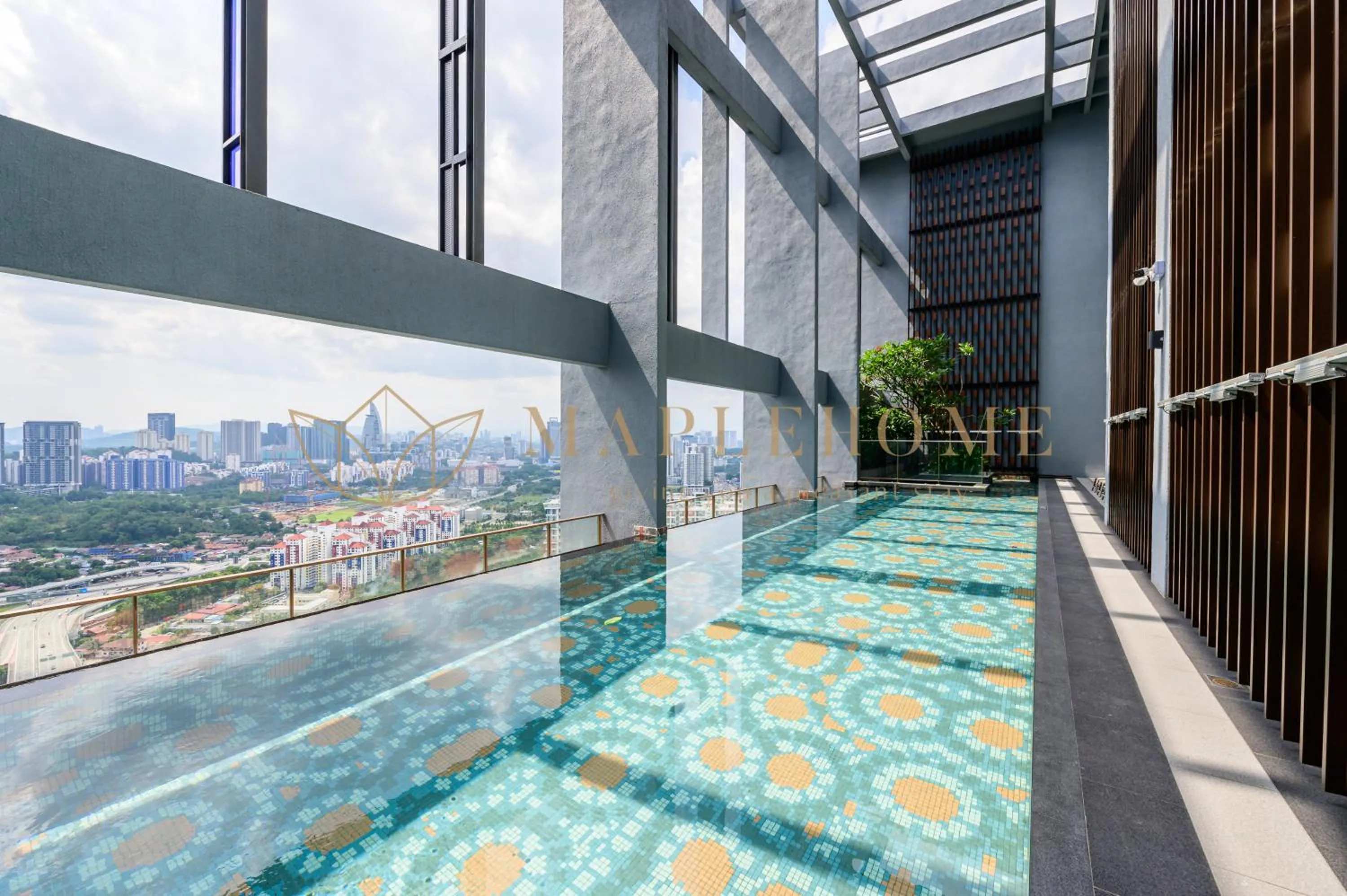 Swimming pool in Millerz Square Premier Suites Kuala Lumpur