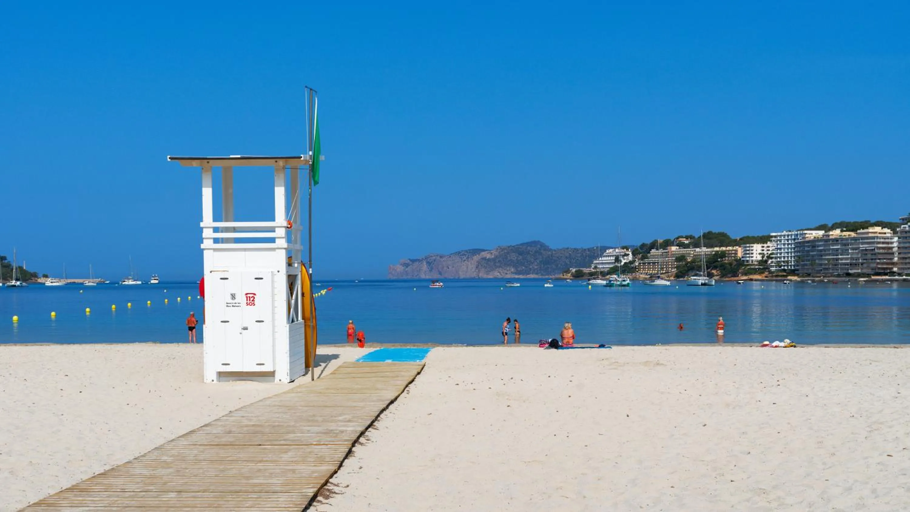 Beach in H10 Casa del Mar