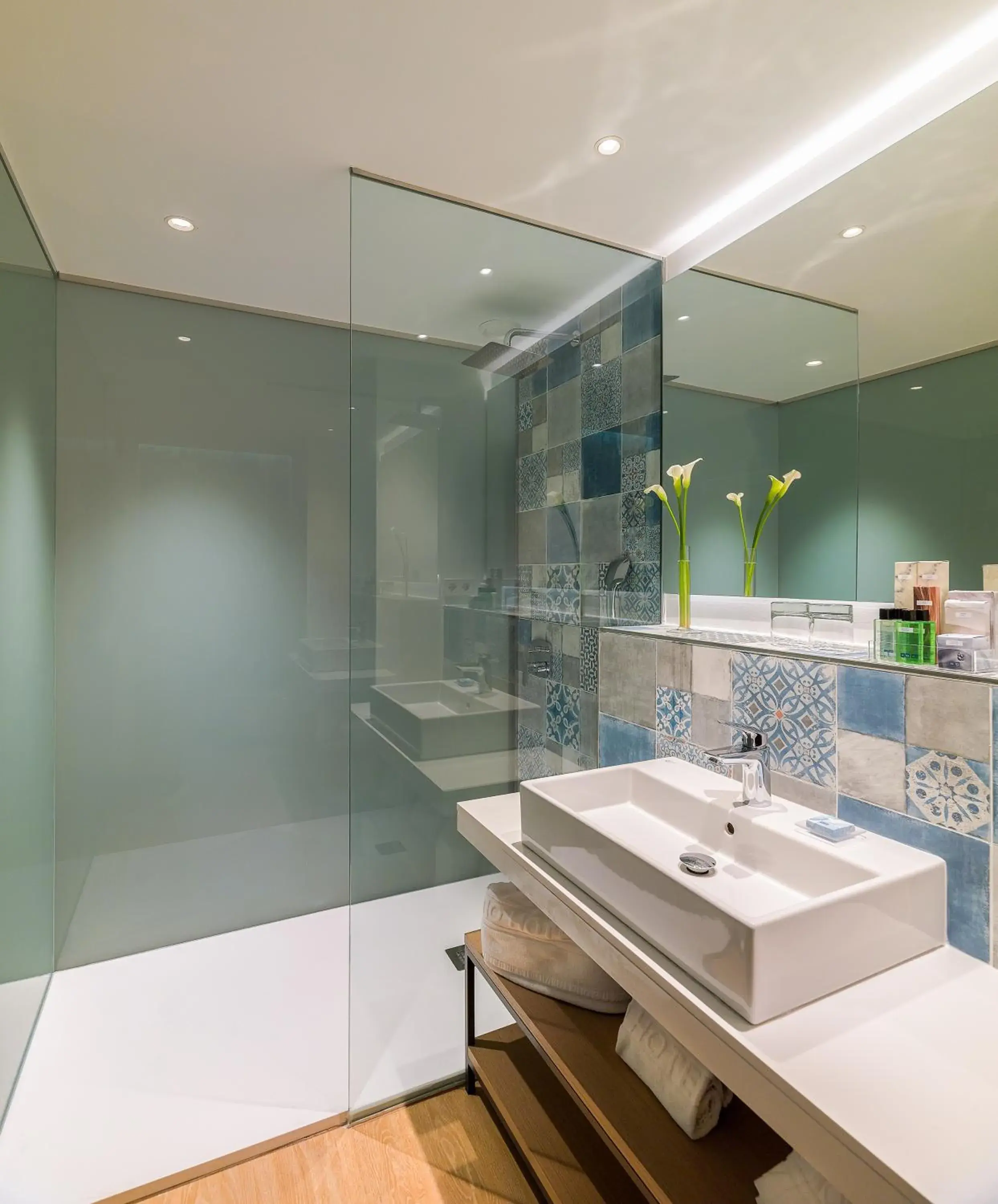 Bathroom in H10 Casa del Mar Bathroom in H10 Casa del Mar