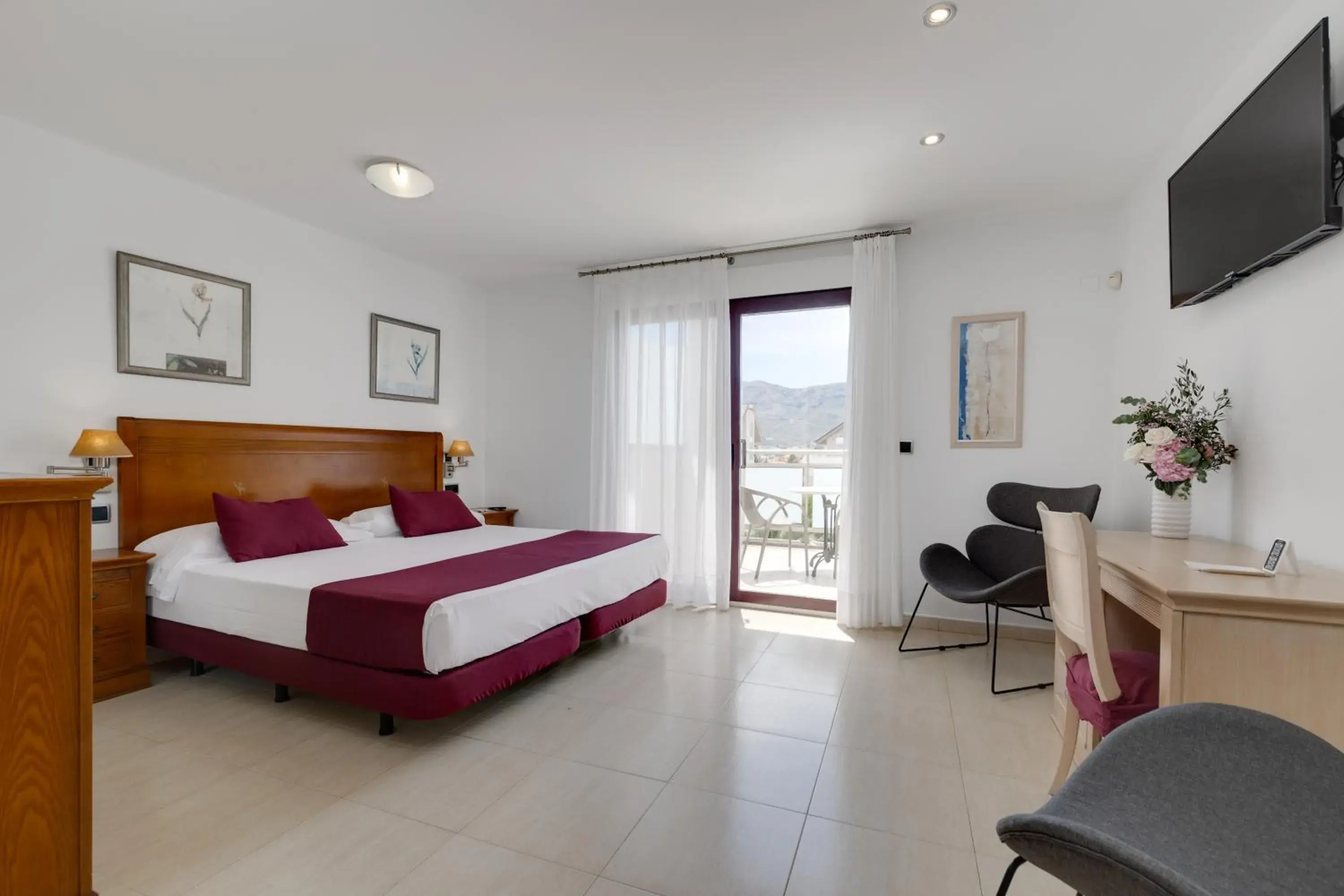 Garden view, Bed in Daniya Denia Spa & Business 4* Garden view, Bed in Daniya Denia Spa & Business 4*