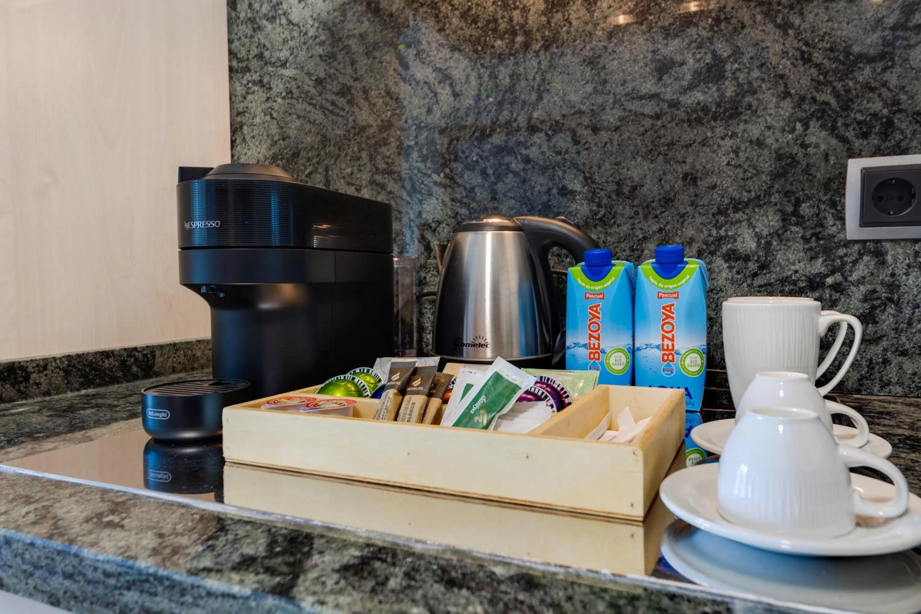Coffee/tea facilities in Daniya Denia Spa & Business 4*