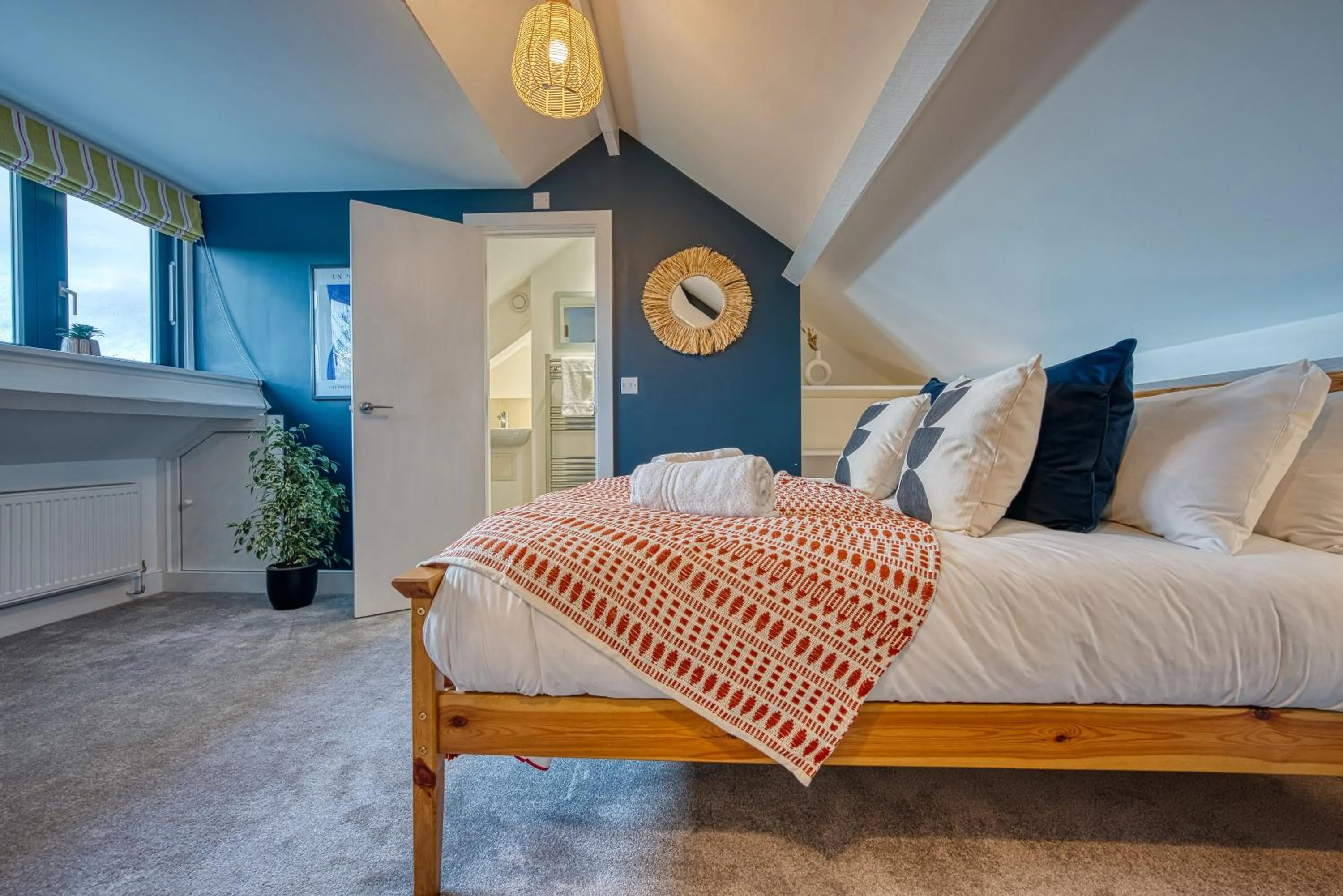 Bed in Ashcroft Loft by Home Stays Management - Stunning 3 Bedroom, 2 bathrooms, Charming central apartment featuring a balcony
