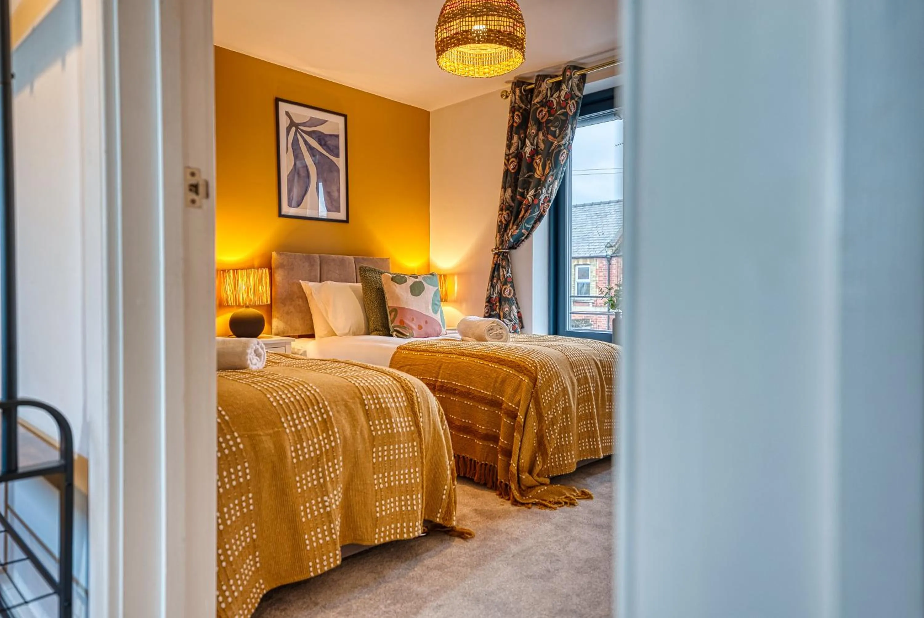 Bed in Ashcroft Loft by Home Stays Management - Stunning 3 Bedroom, 2 bathrooms, Charming central apartment featuring a balcony