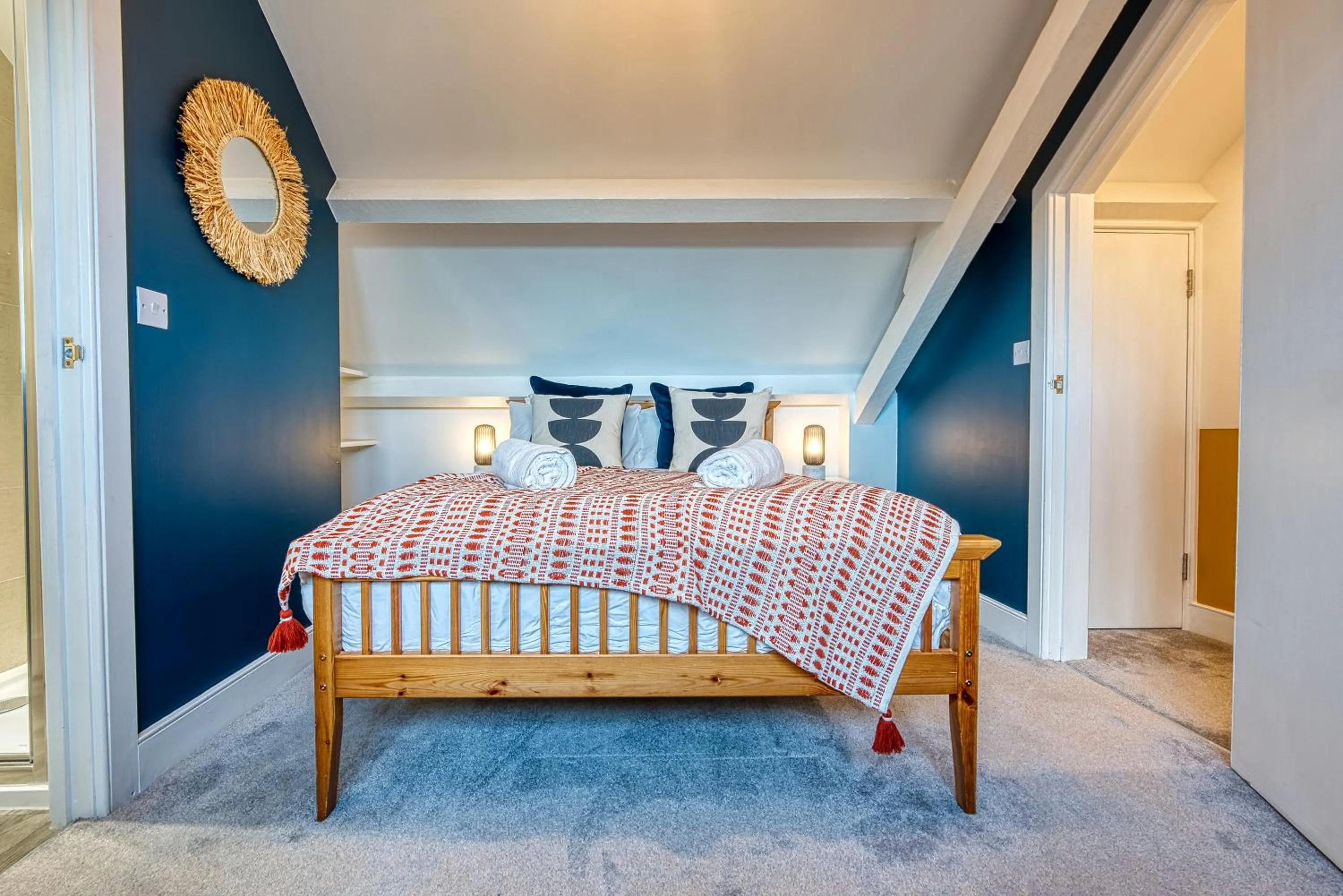 Bed in Ashcroft Loft by Home Stays Management - Stunning 3 Bedroom, 2 bathrooms, Charming central apartment featuring a balcony