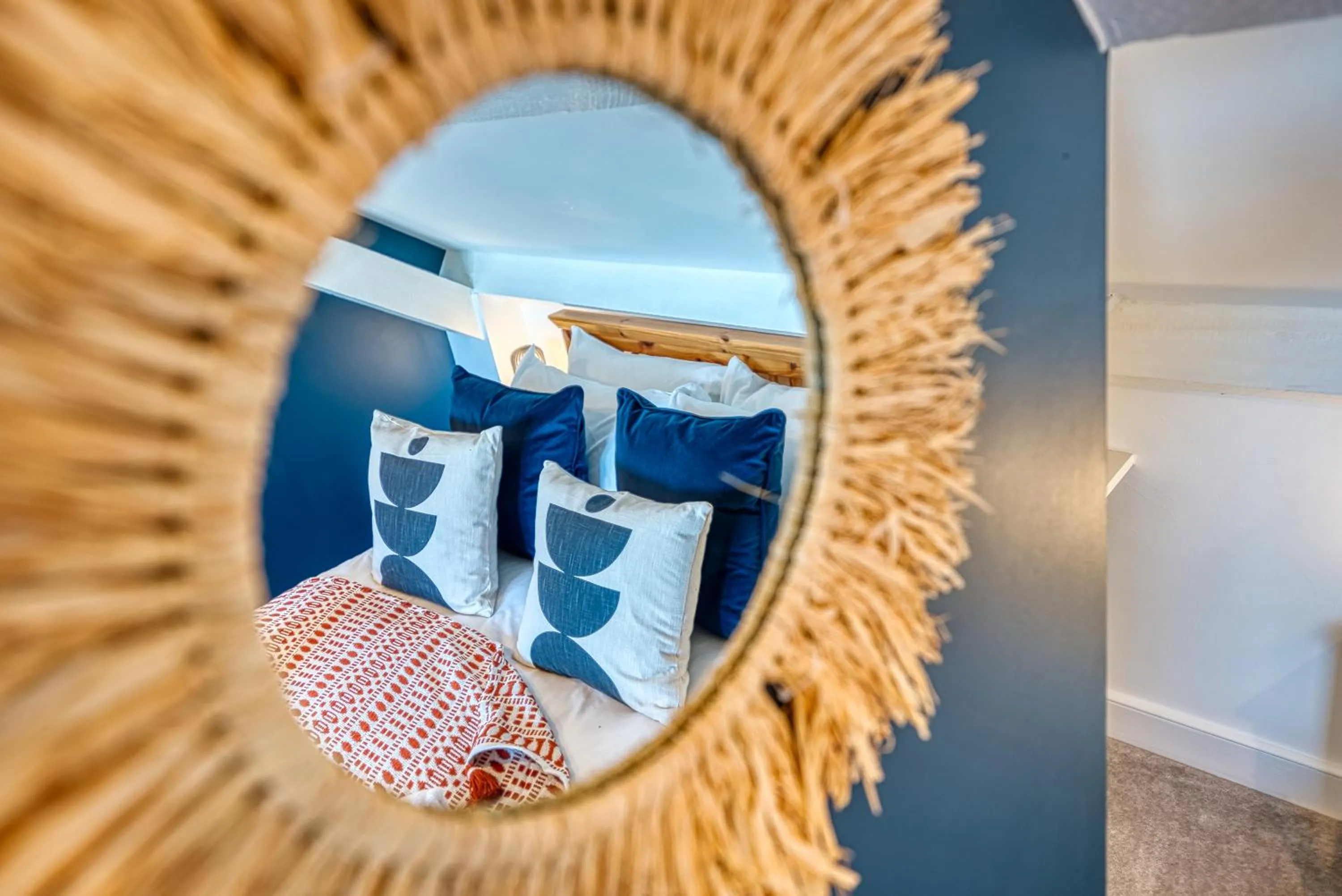 Bedroom in Ashcroft Loft by Home Stays Management - Stunning 3 Bedroom, 2 bathrooms, Charming central apartment featuring a balcony