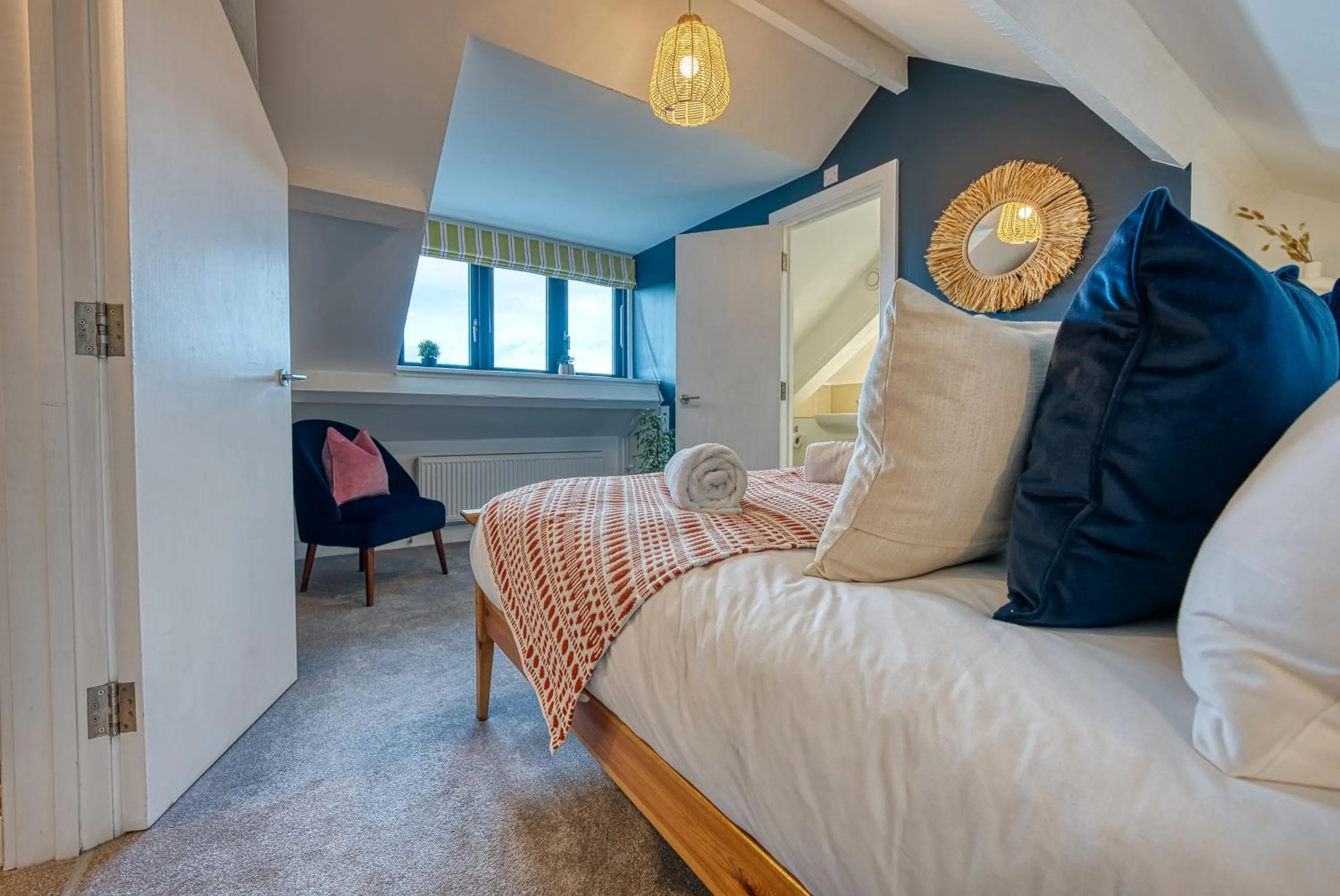 Bed in Ashcroft Loft by Home Stays Management - Stunning 3 Bedroom, 2 bathrooms, Charming central apartment featuring a balcony