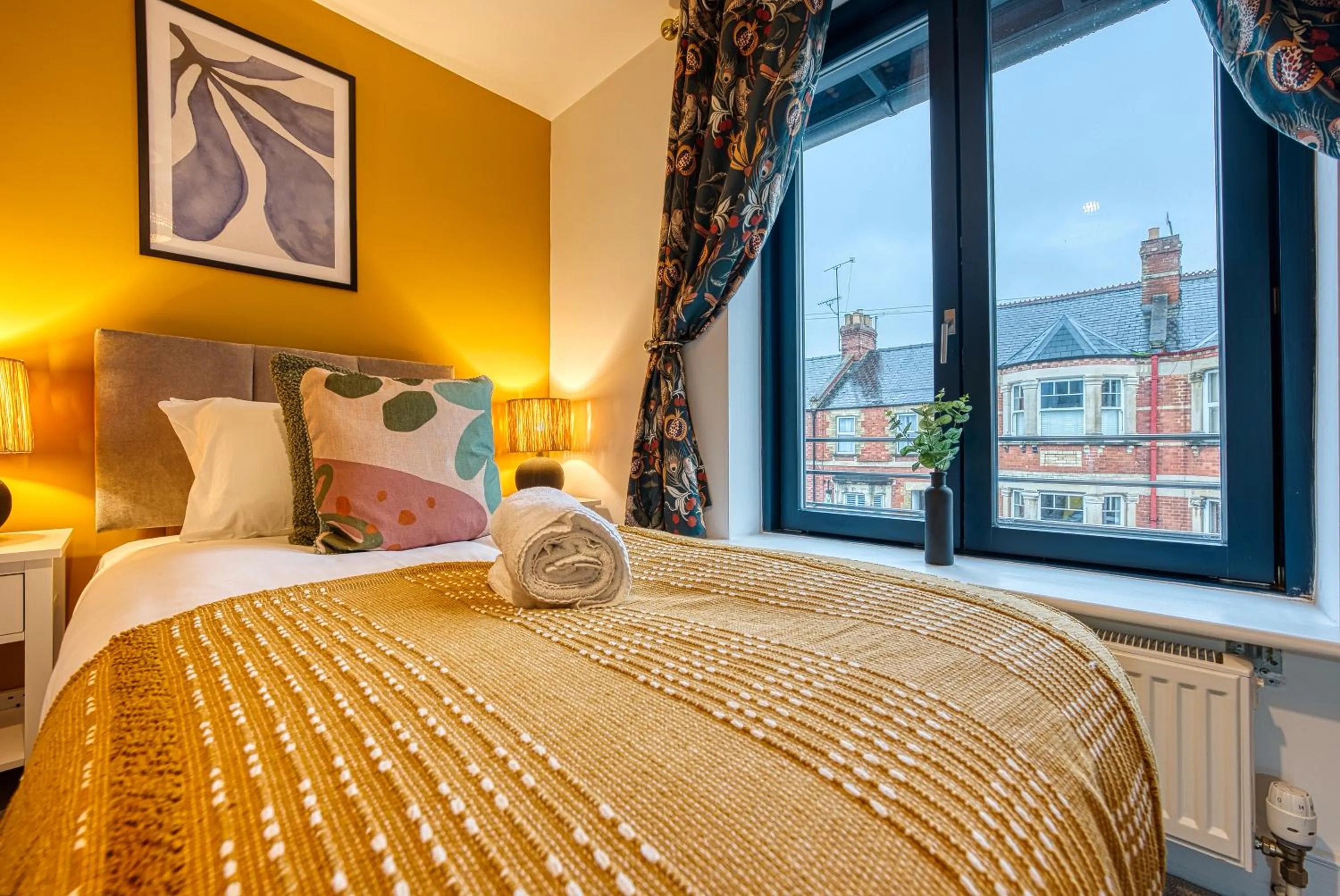 Bed in Ashcroft Loft by Home Stays Management - Stunning 3 Bedroom, 2 bathrooms, Charming central apartment featuring a balcony