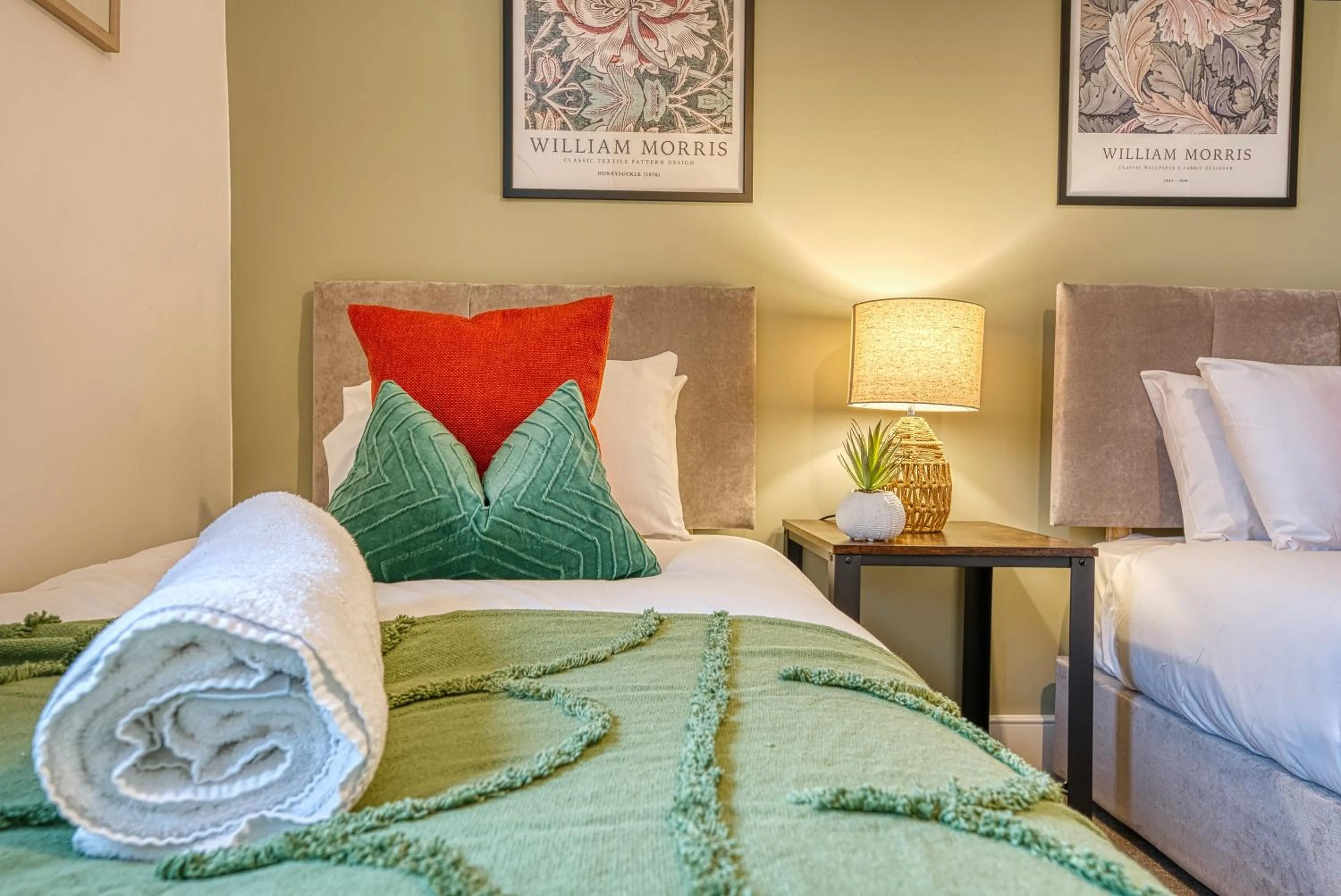 Bed in Ashcroft Loft by Home Stays Management - Stunning 3 Bedroom, 2 bathrooms, Charming central apartment featuring a balcony