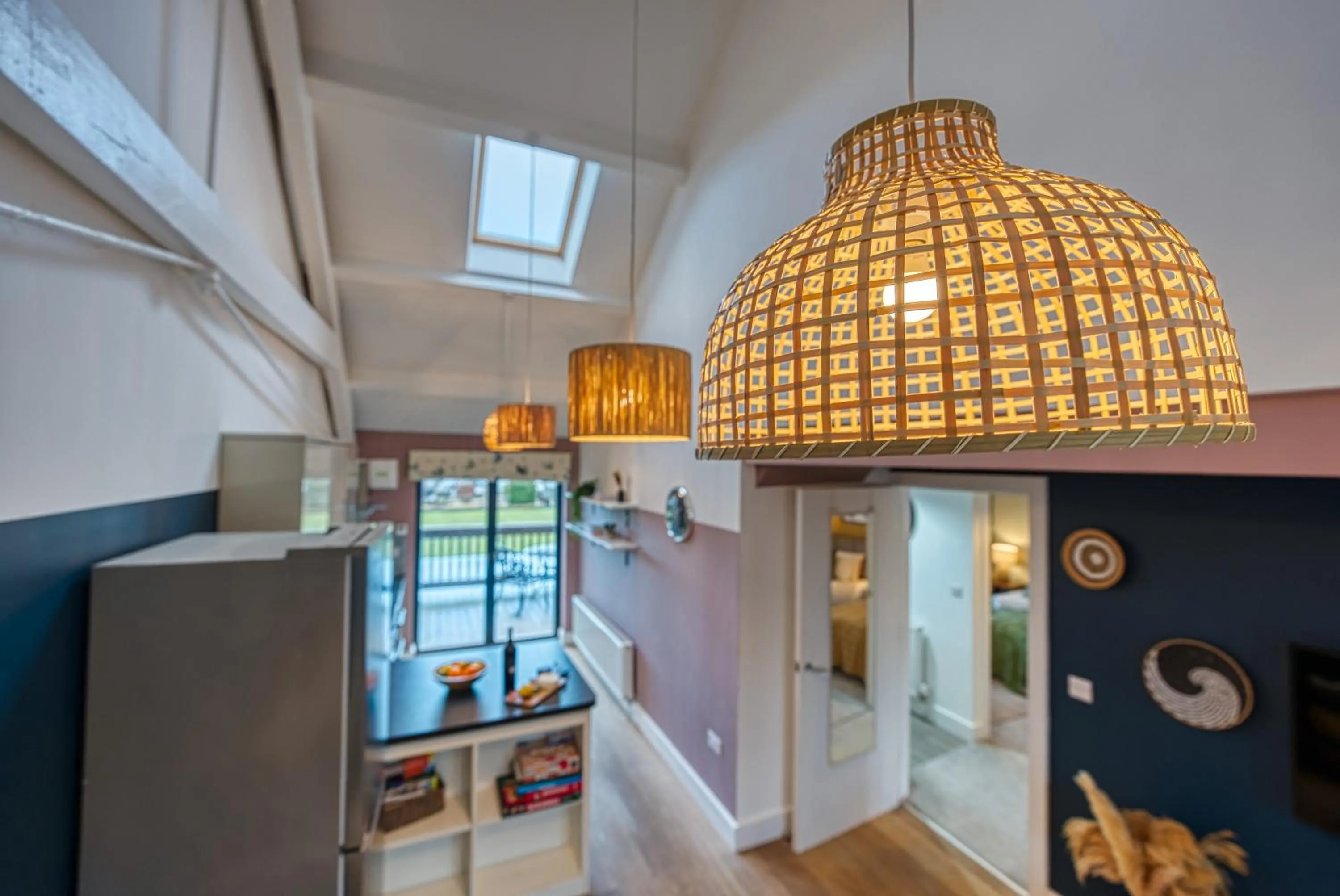 Kitchen or kitchenette in Ashcroft Loft by Home Stays Management - Stunning 3 Bedroom, 2 bathrooms, Charming central apartment featuring a balcony
