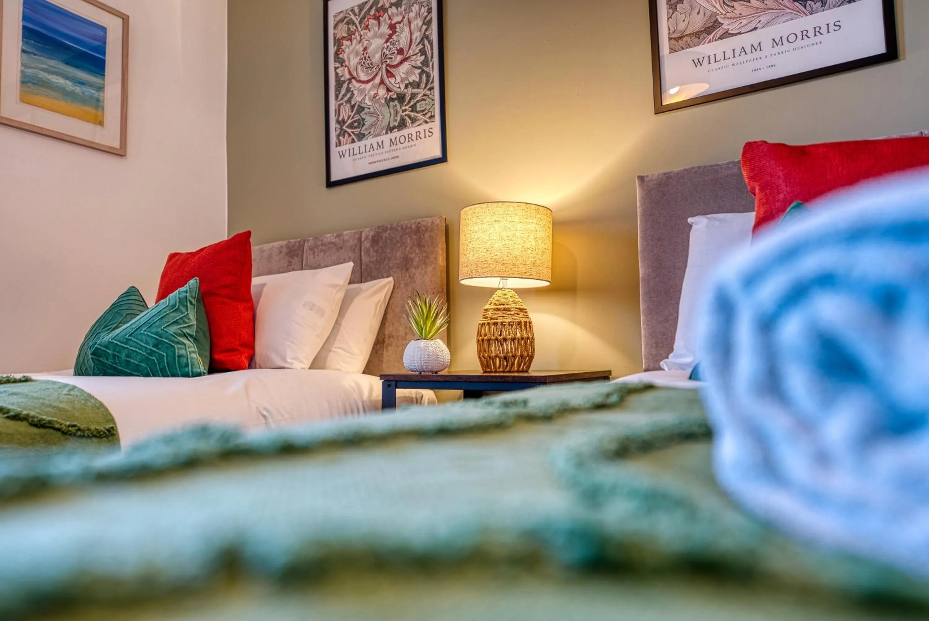 Bed in Ashcroft Loft by Home Stays Management - Stunning 3 Bedroom, 2 bathrooms, Charming central apartment featuring a balcony
