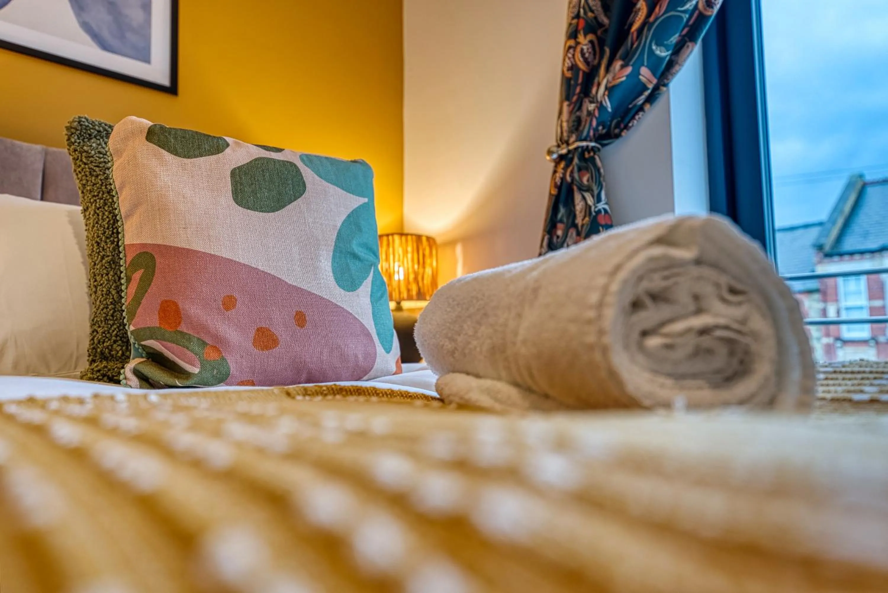 Bed in Ashcroft Loft by Home Stays Management - Stunning 3 Bedroom, 2 bathrooms, Charming central apartment featuring a balcony