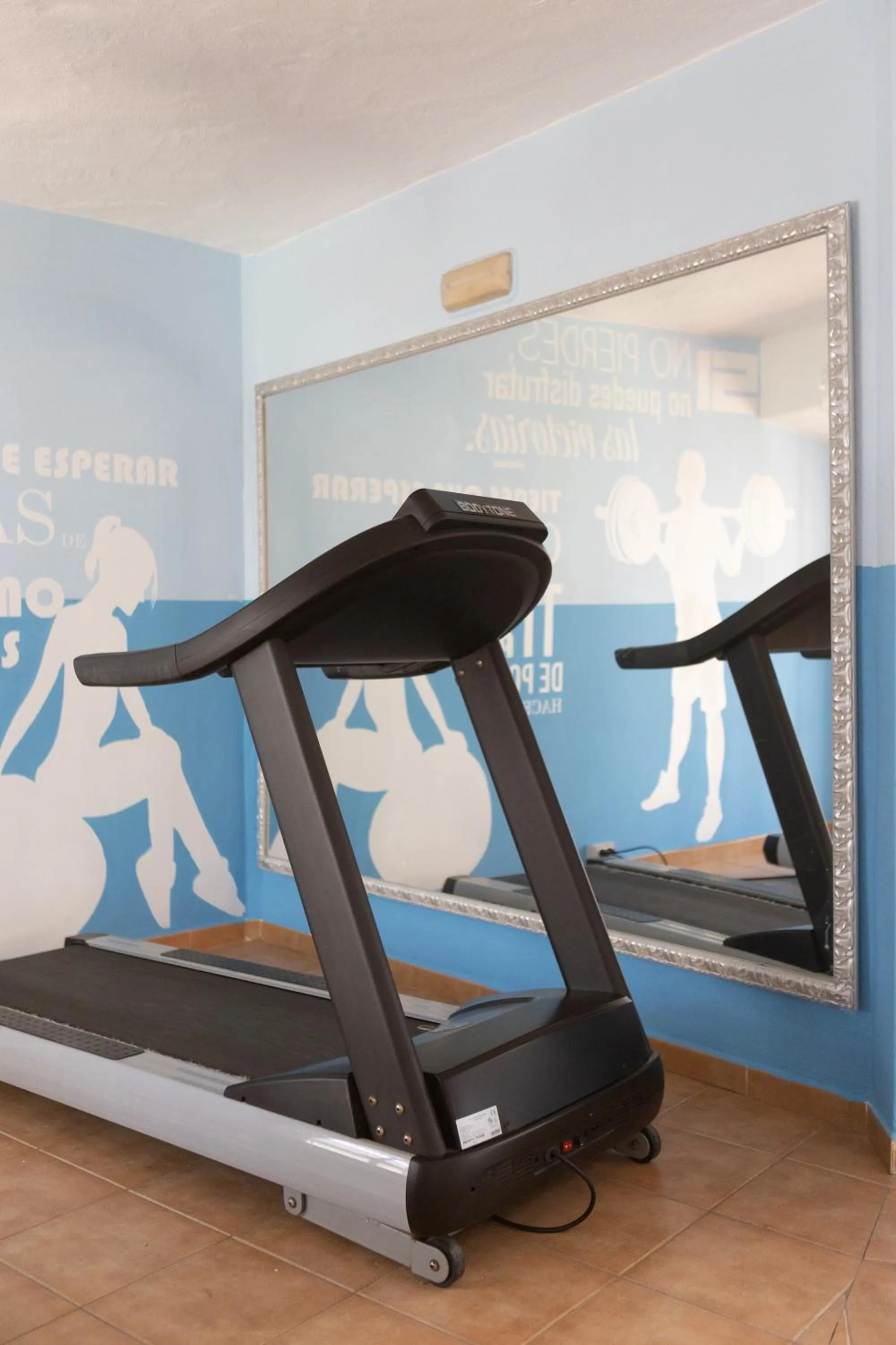 Fitness centre/facilities in Apartamentos Hesperia Bristol Playa