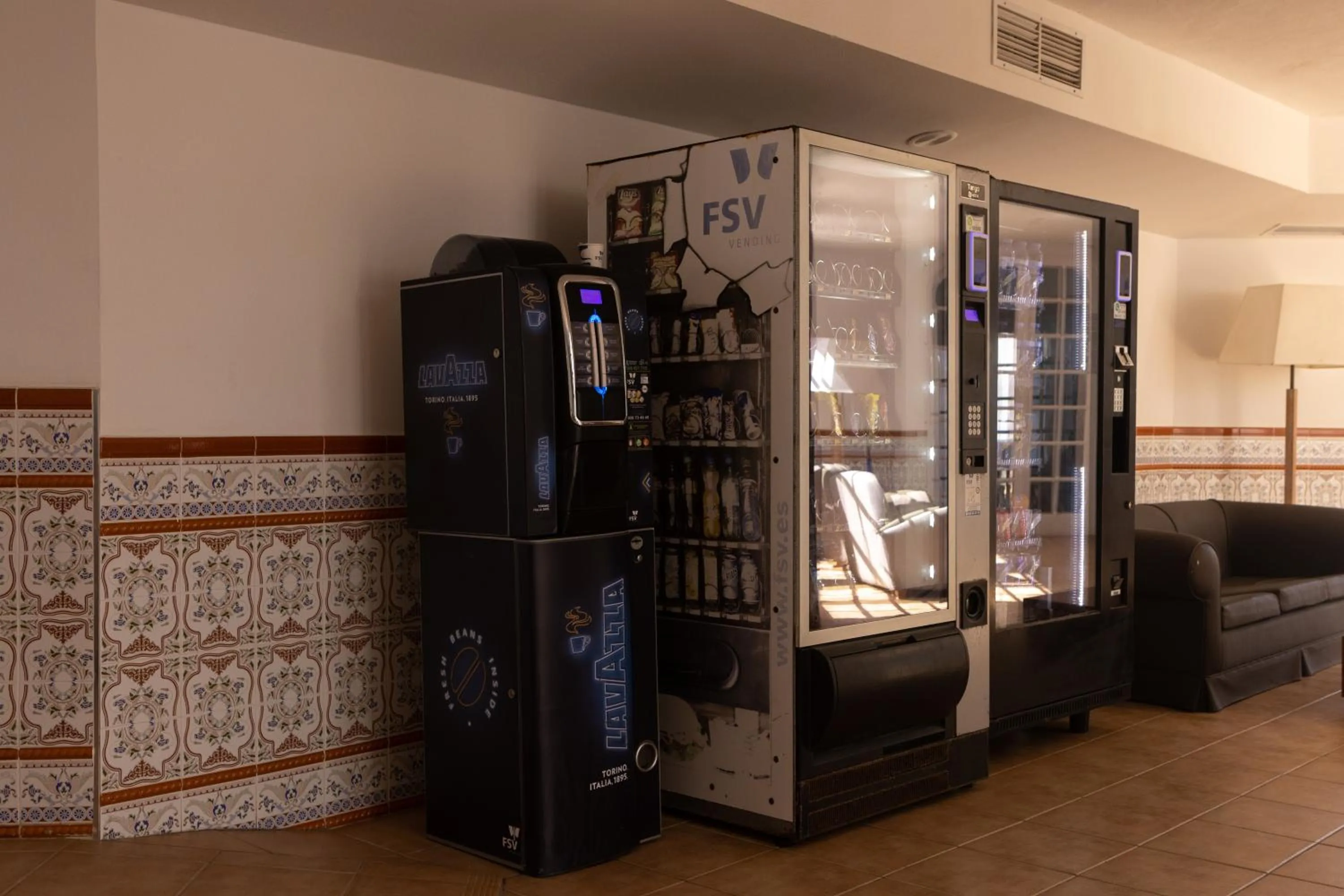 vending machine in Apartamentos Hesperia Bristol Playa