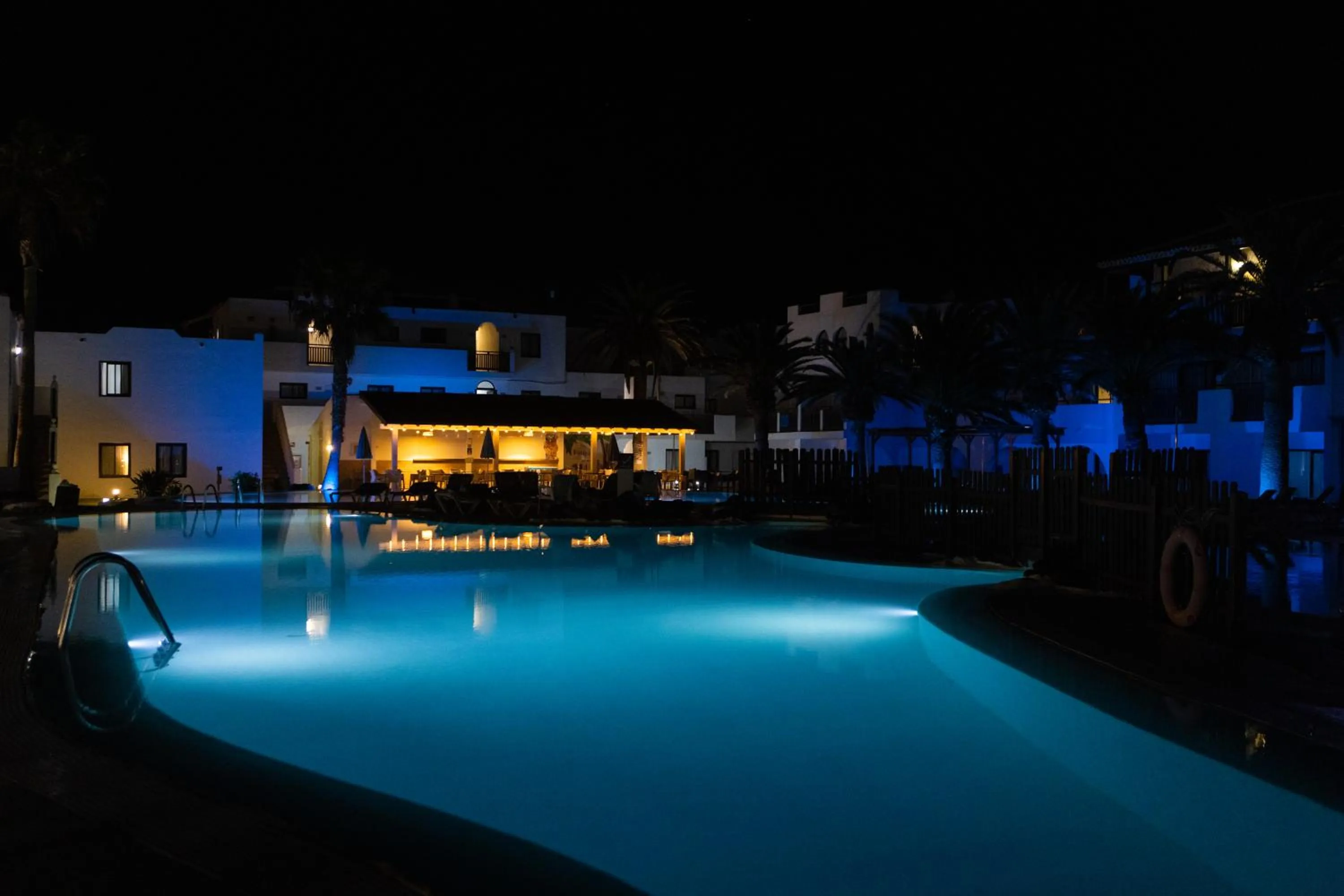 Swimming pool in Apartamentos Hesperia Bristol Playa