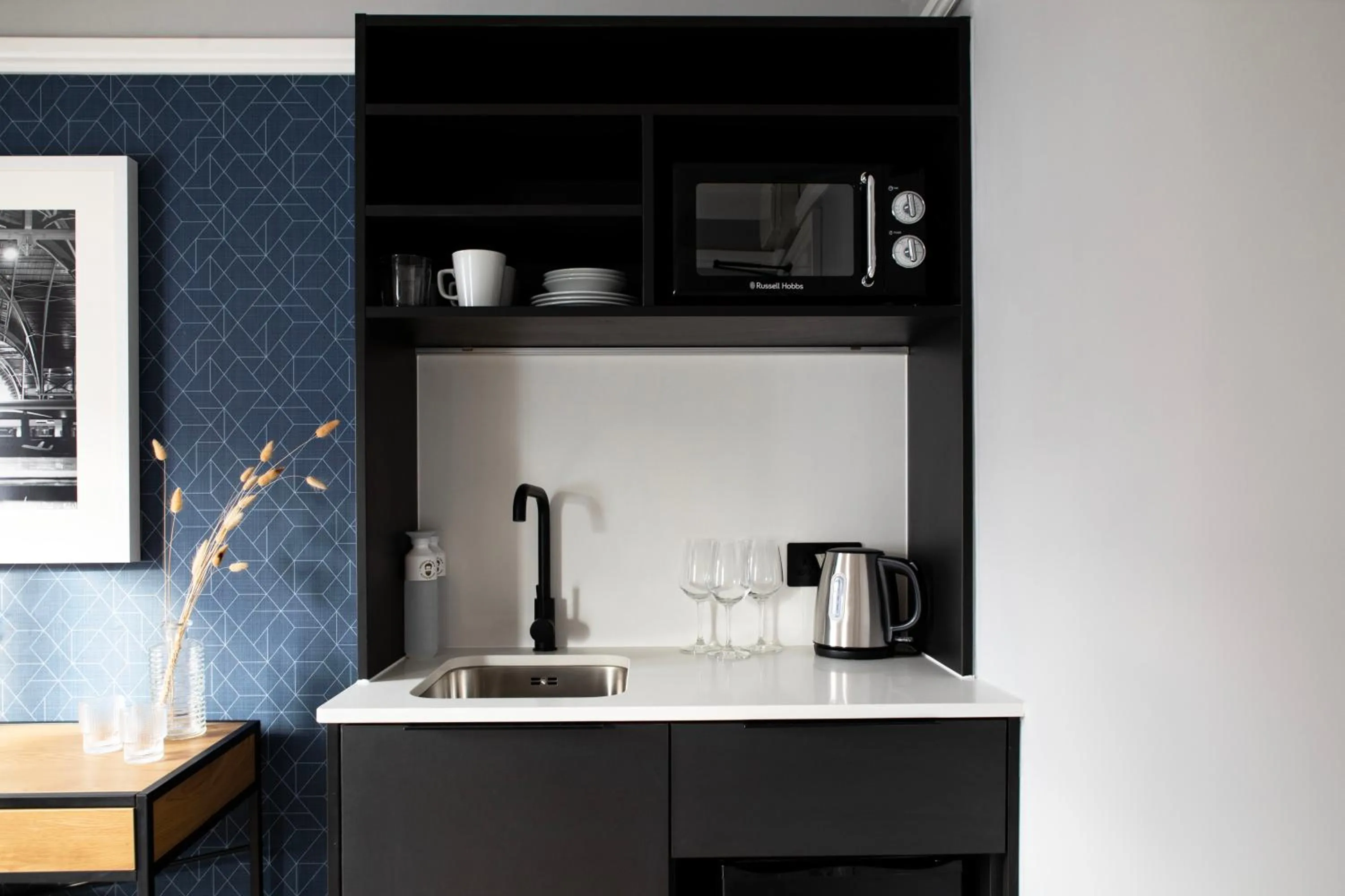 Kitchen or kitchenette in Bob W London Hyde Park