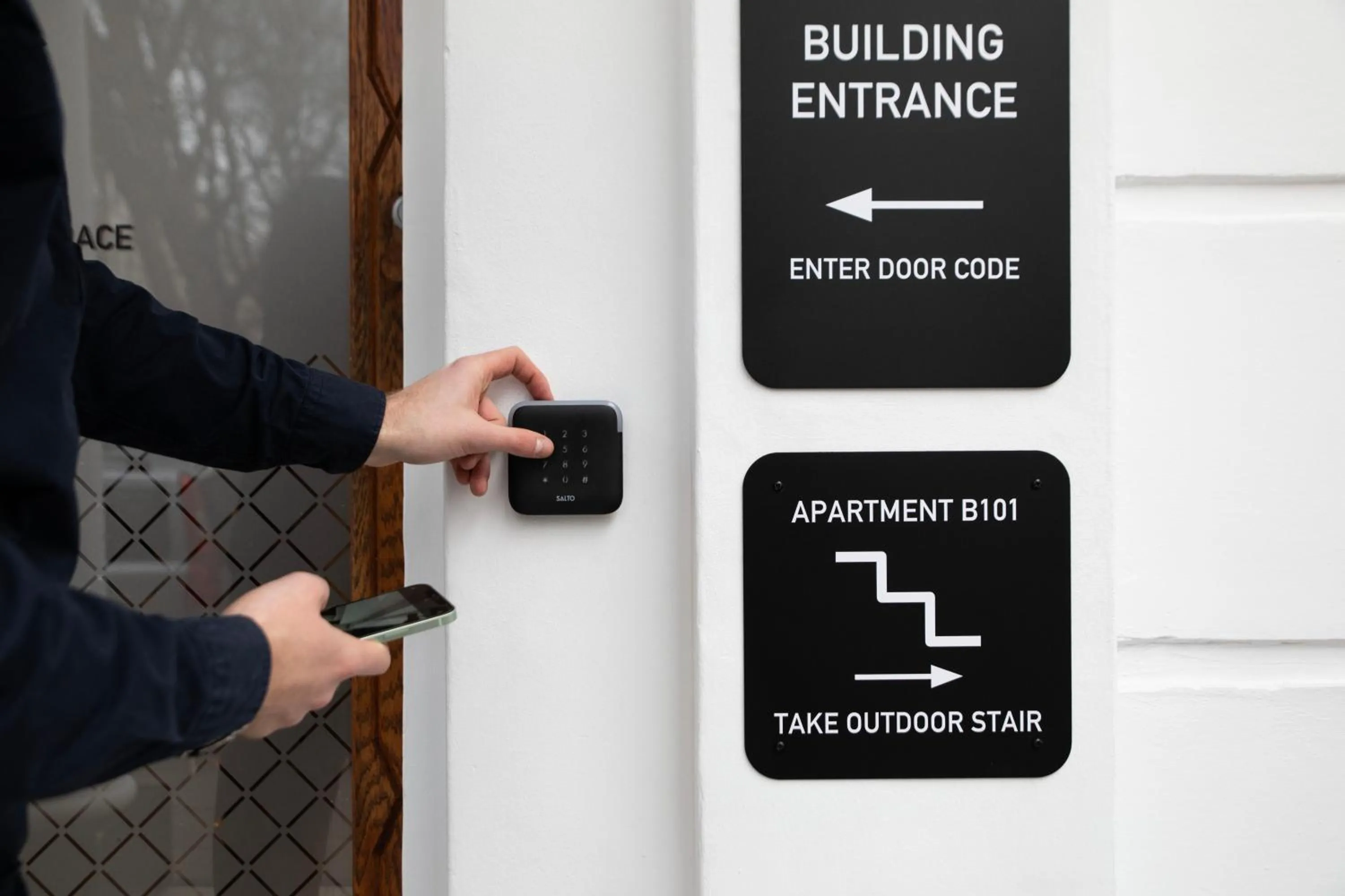 Property logo or sign in Bob W London Hyde Park