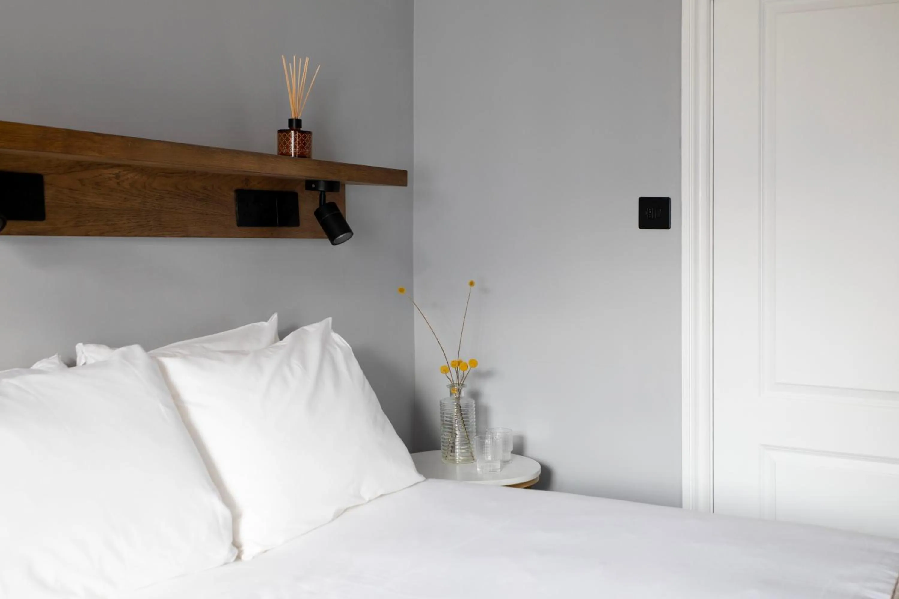 Bedroom, Bed in Bob W London Hyde Park