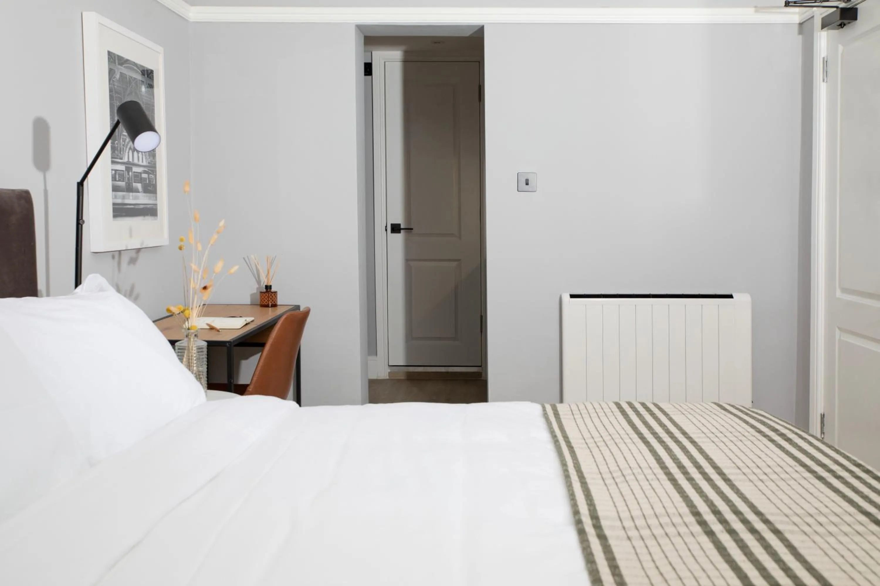 Bedroom, Bed in Bob W London Hyde Park