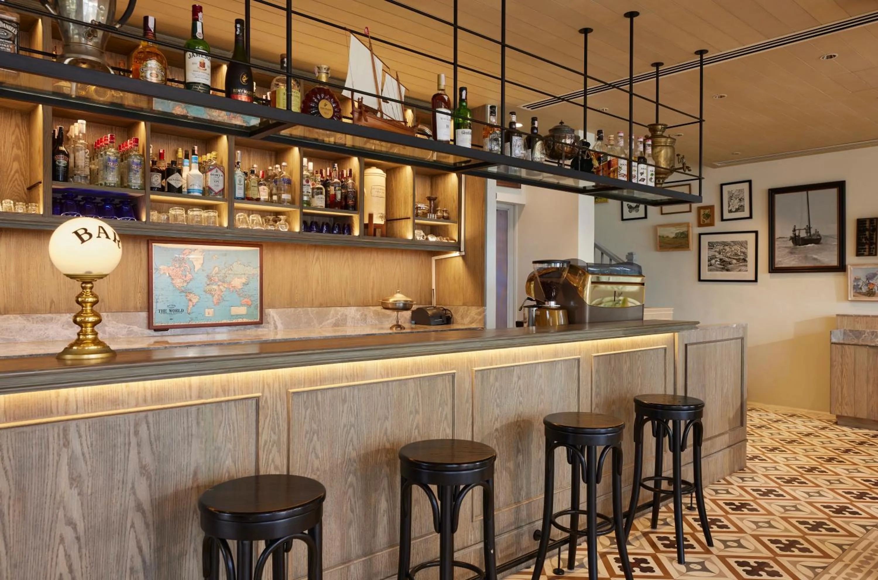 Food and drinks in CHARRAS Bhawan Hotel and Residences