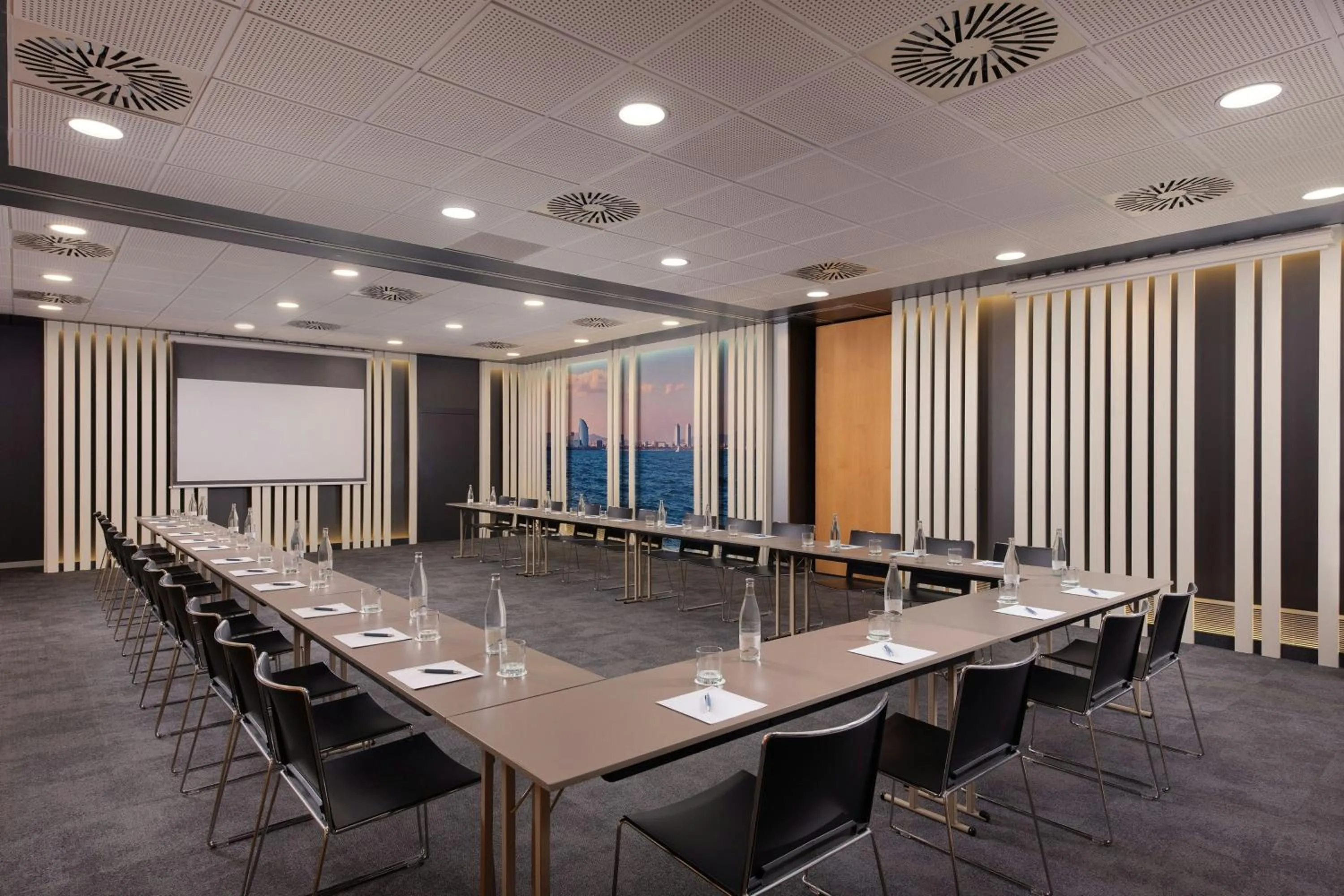 Meeting/conference room in Four Points by Sheraton Barcelona Diagonal