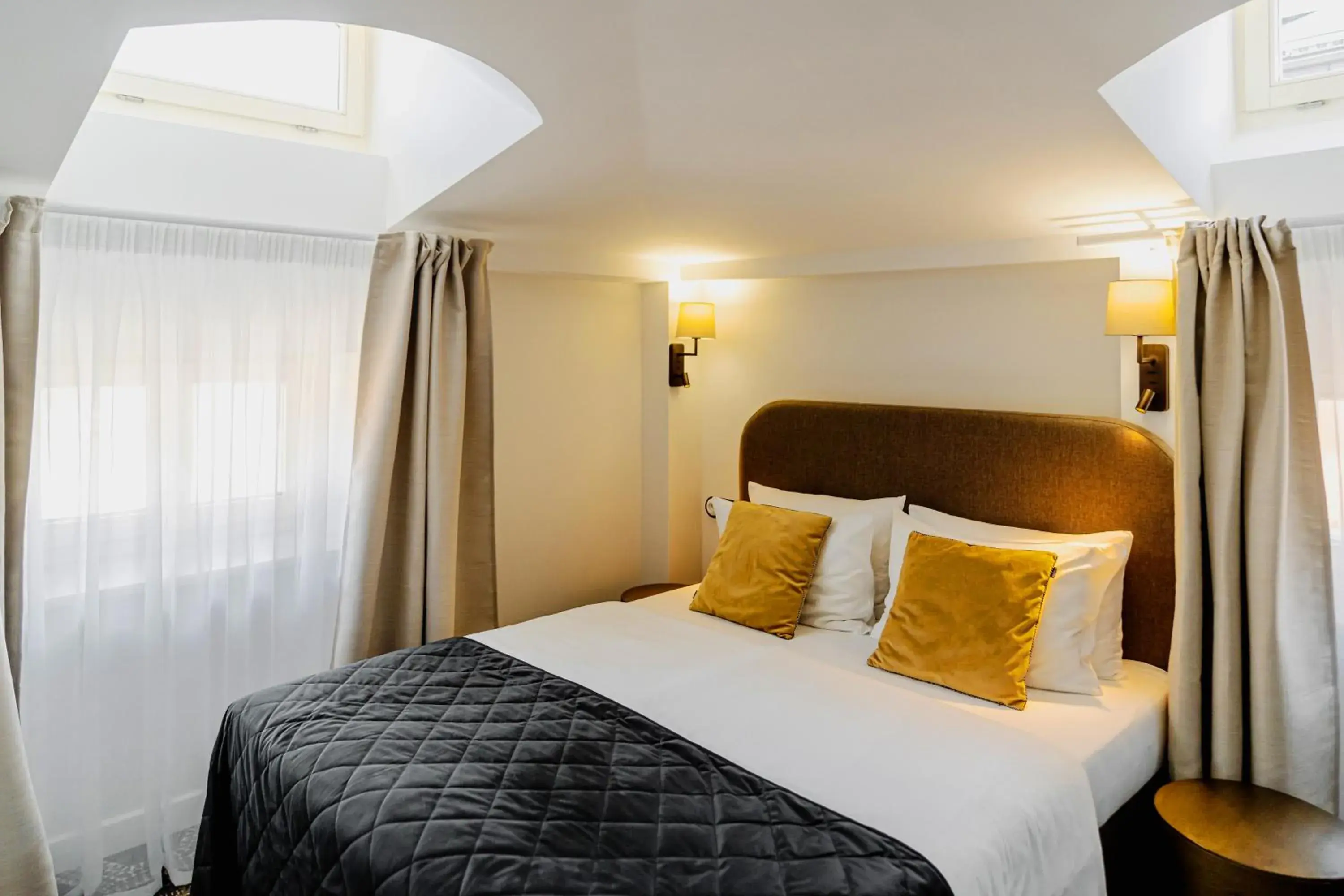 Bed in N33 Premium Apartments Old Town Kraków - Destigo Hotels Bed in N33 Premium Apartments Old Town Kraków - Destigo Hotels