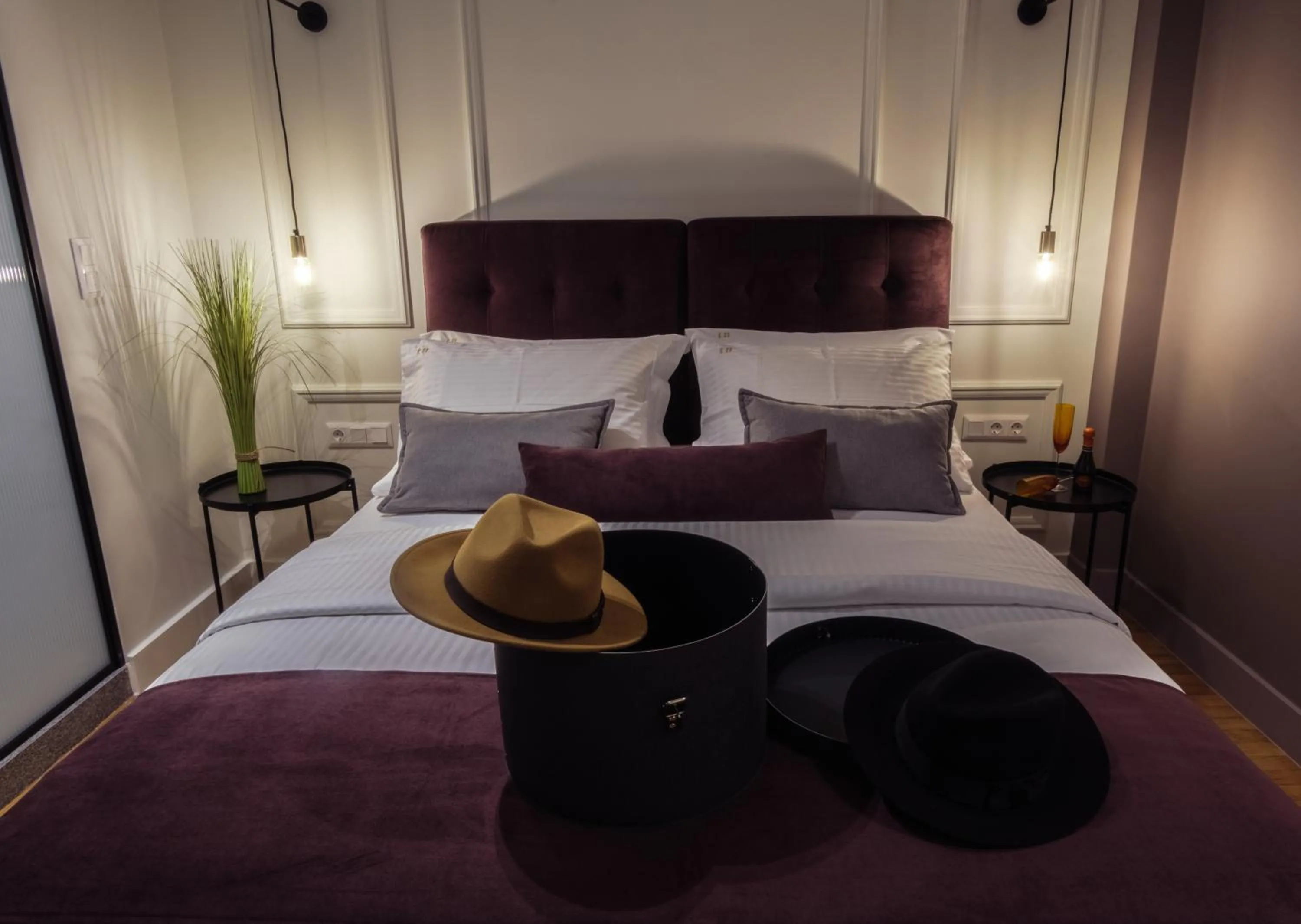 Bed in K23 Color Suites