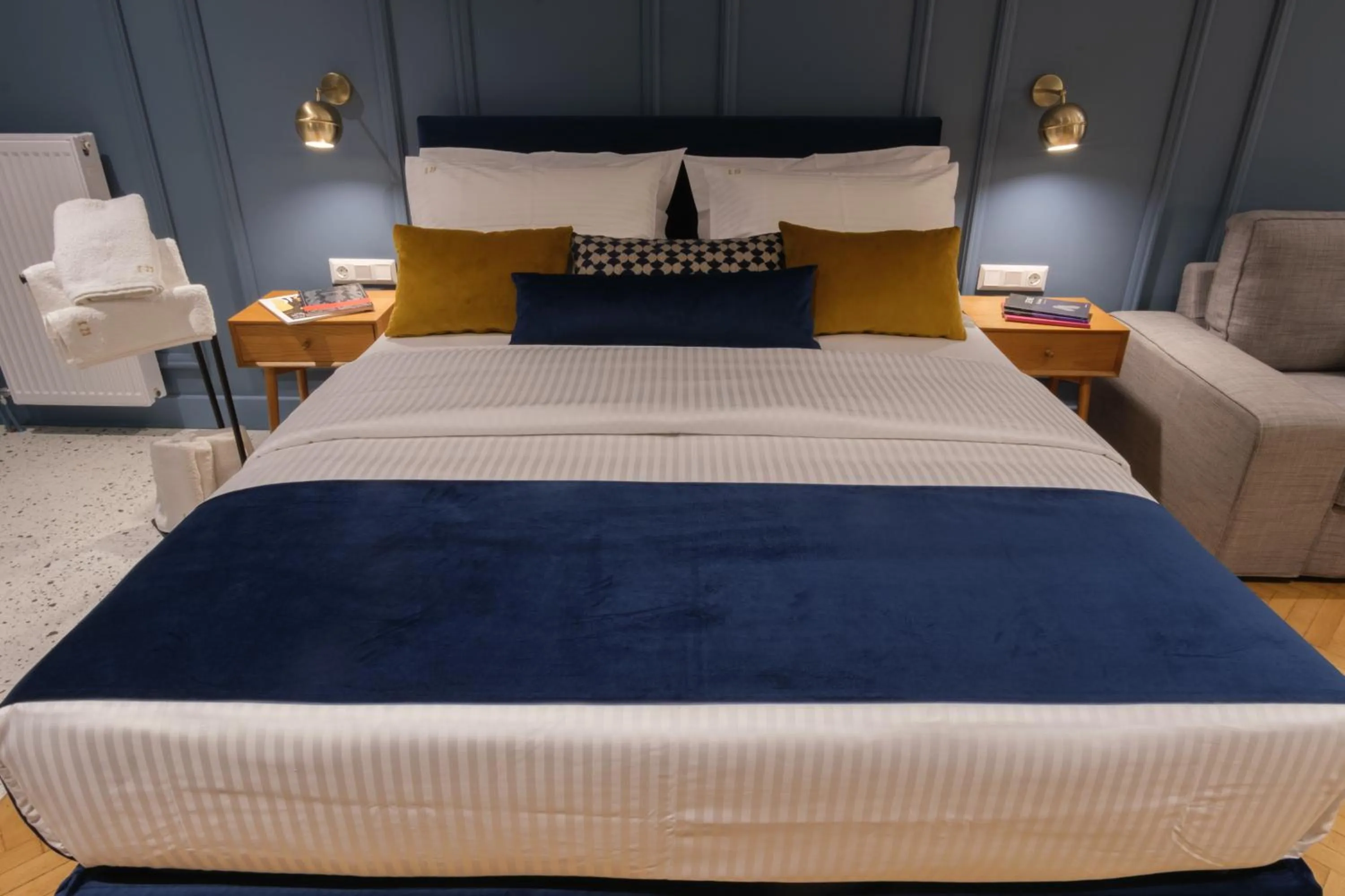 Bed in K23 Color Suites