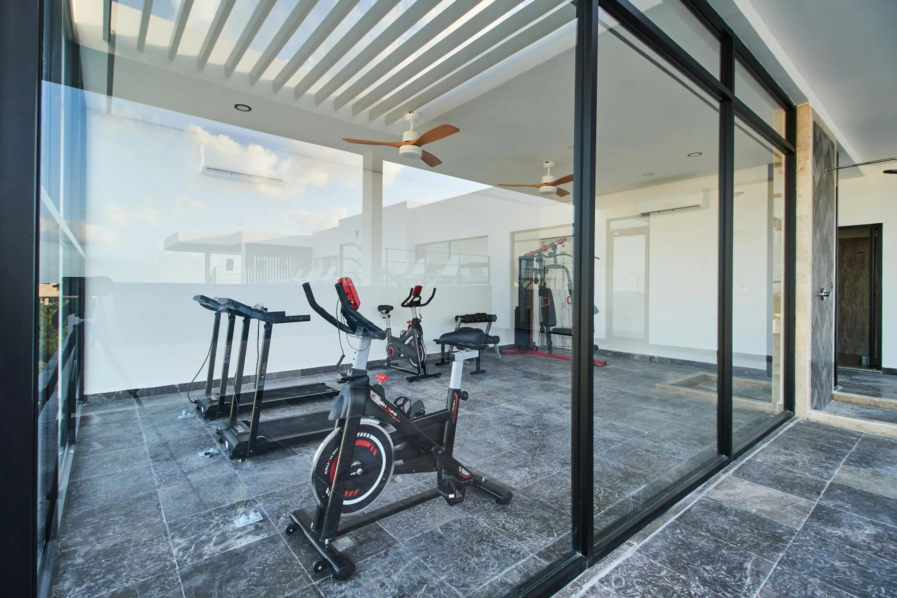 Fitness centre/facilities in PH Othello - Private pool&Roof & Beach Club Access