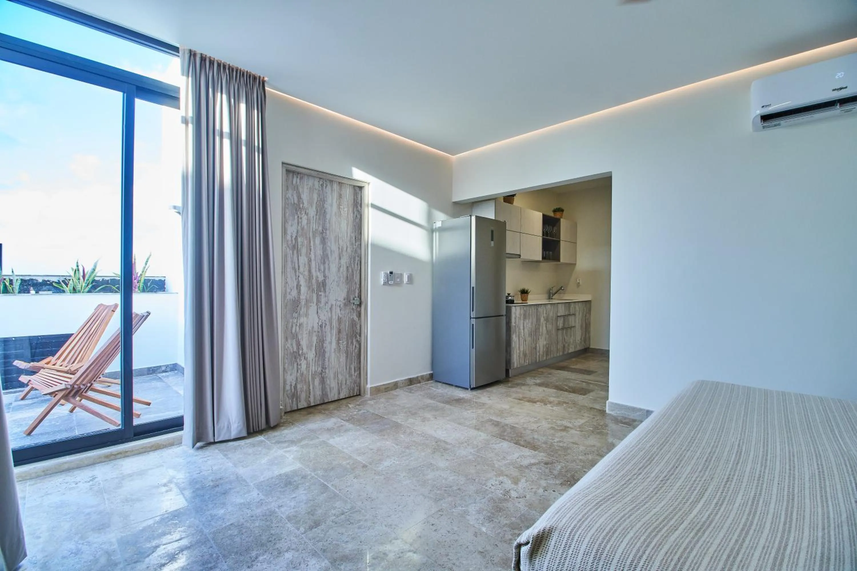 Kitchen or kitchenette in PH Othello - Private pool&Roof & Beach Club Access