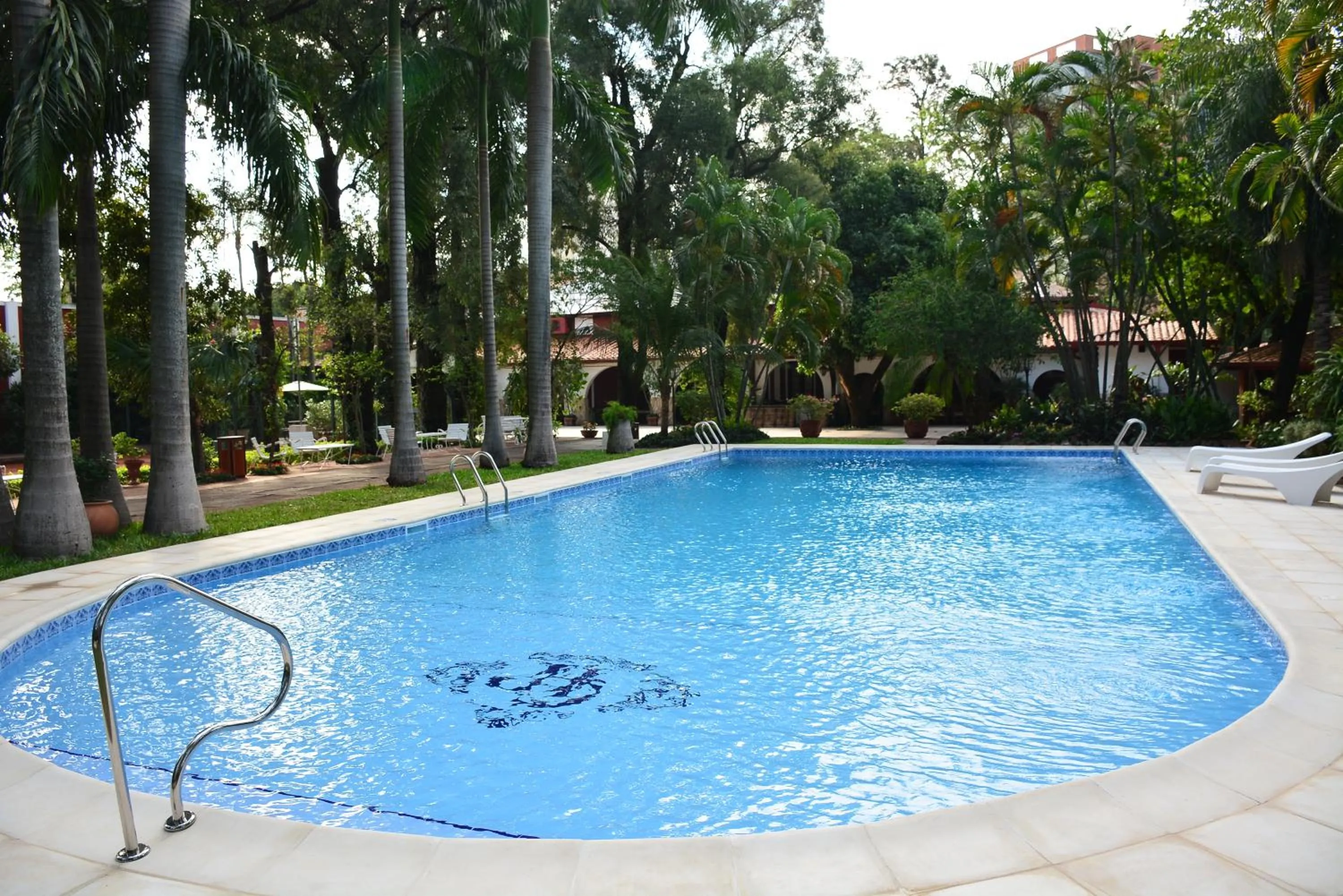 Swimming pool in Gran Hotel del Paraguay
