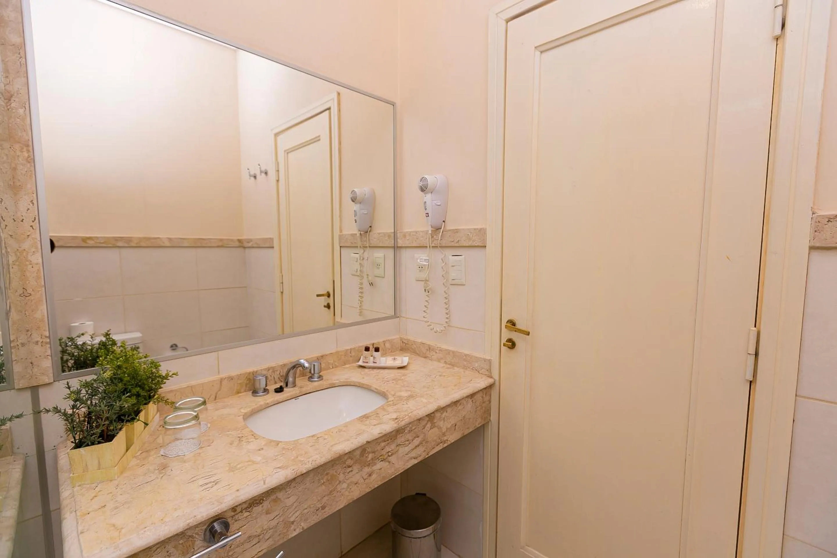 Bathroom in Gran Hotel del Paraguay