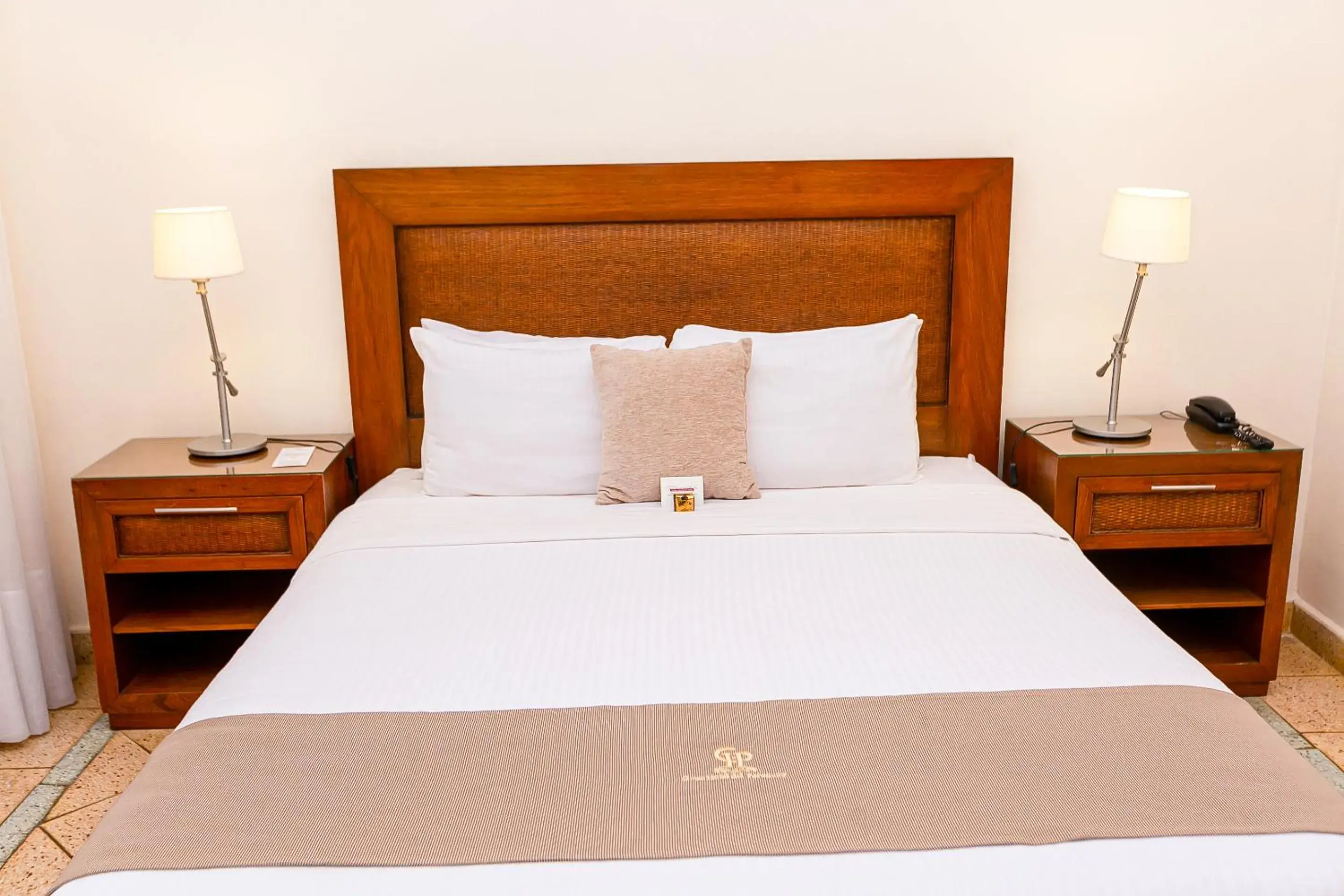 Bedroom, Bed in Gran Hotel del Paraguay Bedroom, Bed in Gran Hotel del Paraguay