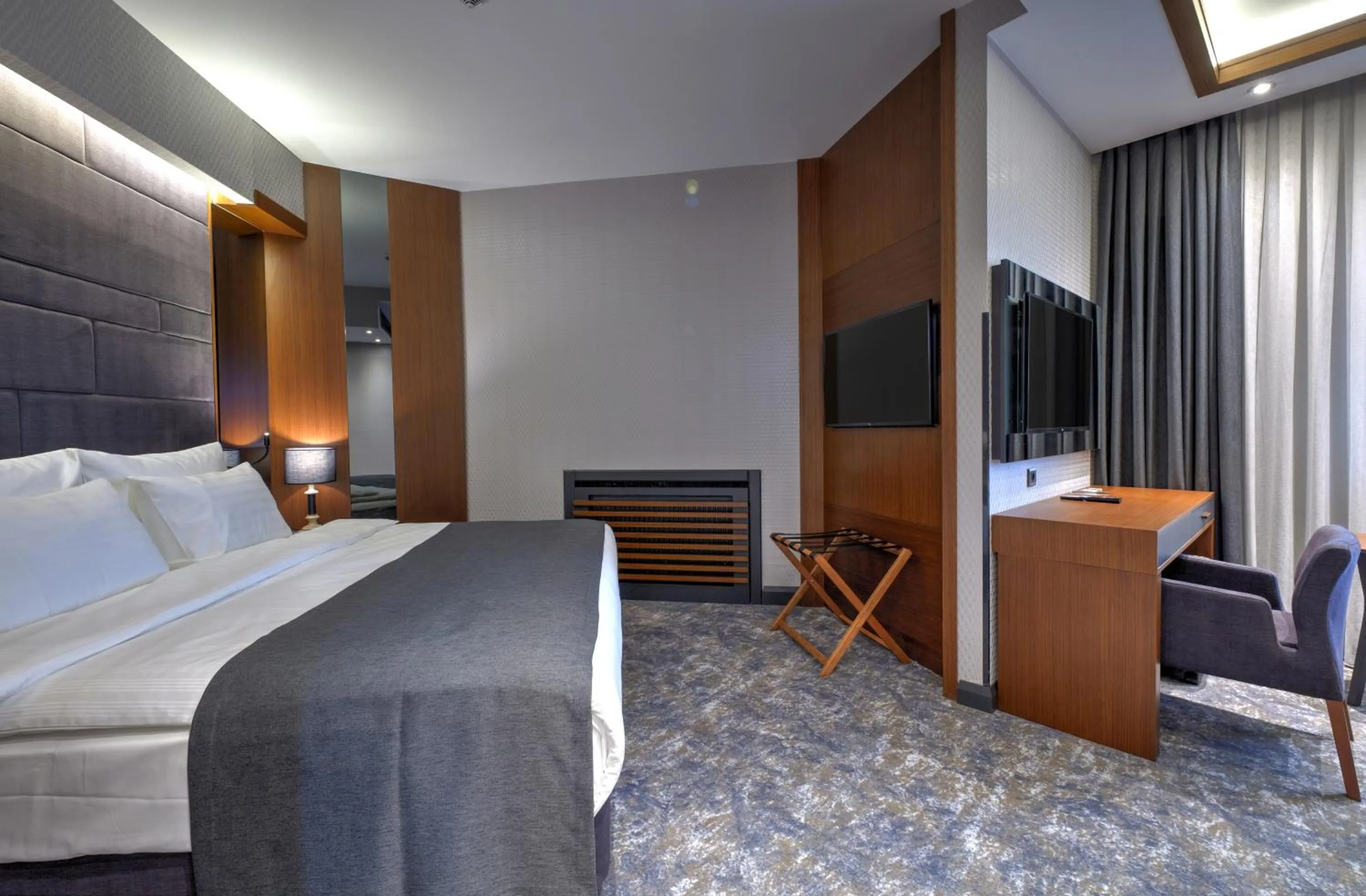 Bedroom, Bed in Nova Vista Centrum Hotel Eskisehir, a Member of Radisson Individuals