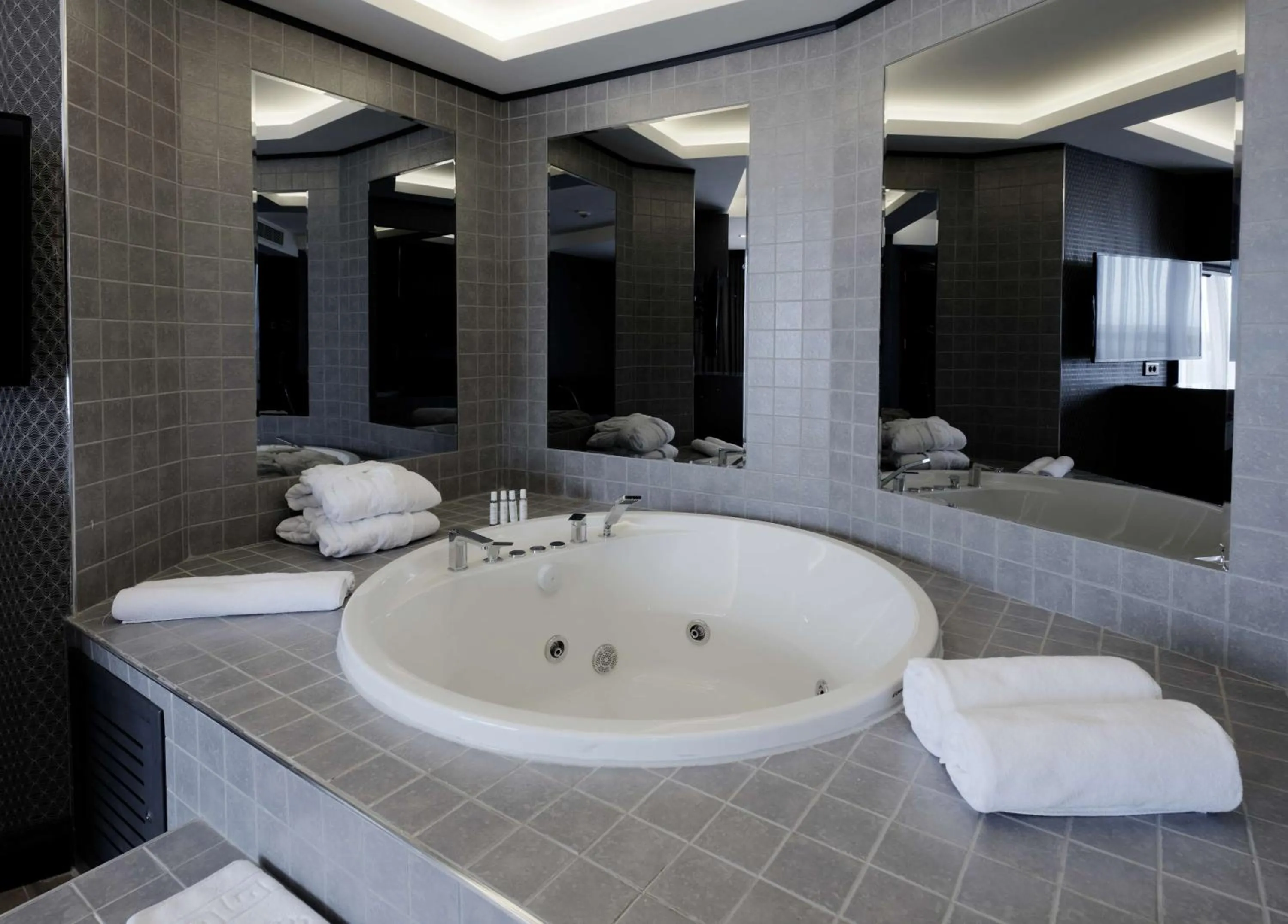 Bathroom in Nova Vista Centrum Hotel Eskisehir, a Member of Radisson Individuals