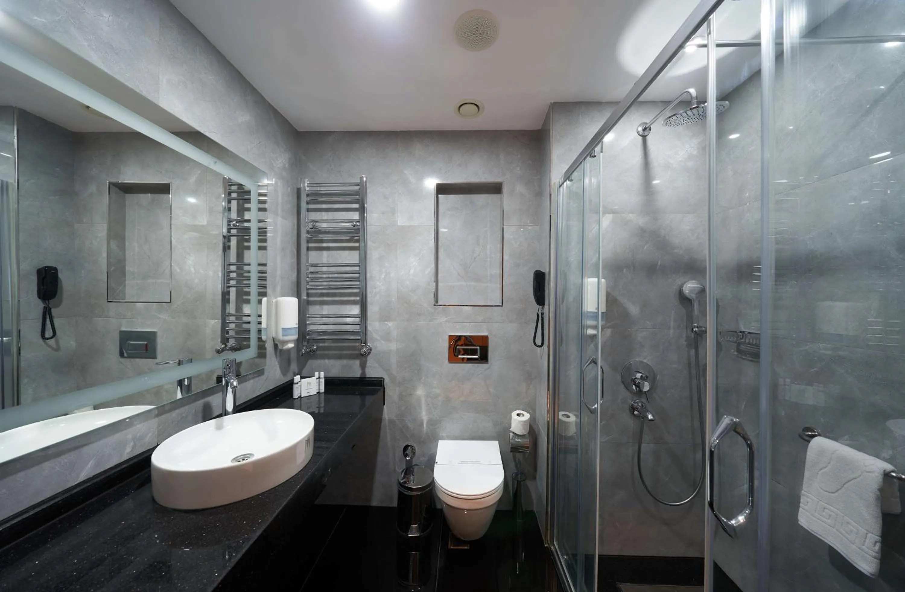 Bathroom in Nova Vista Centrum Hotel Eskisehir, a Member of Radisson Individuals