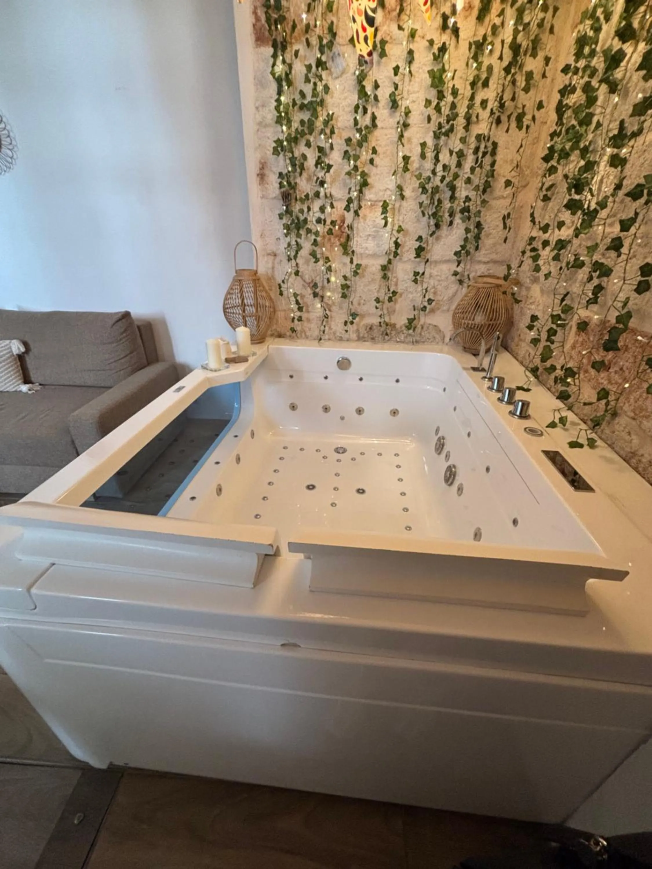 Hot Tub in Stella Marina Luxury