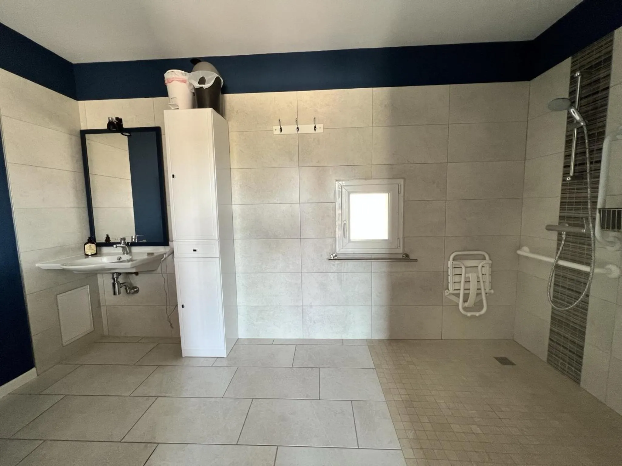 Bathroom in BASTIDE DES MARTELIERES