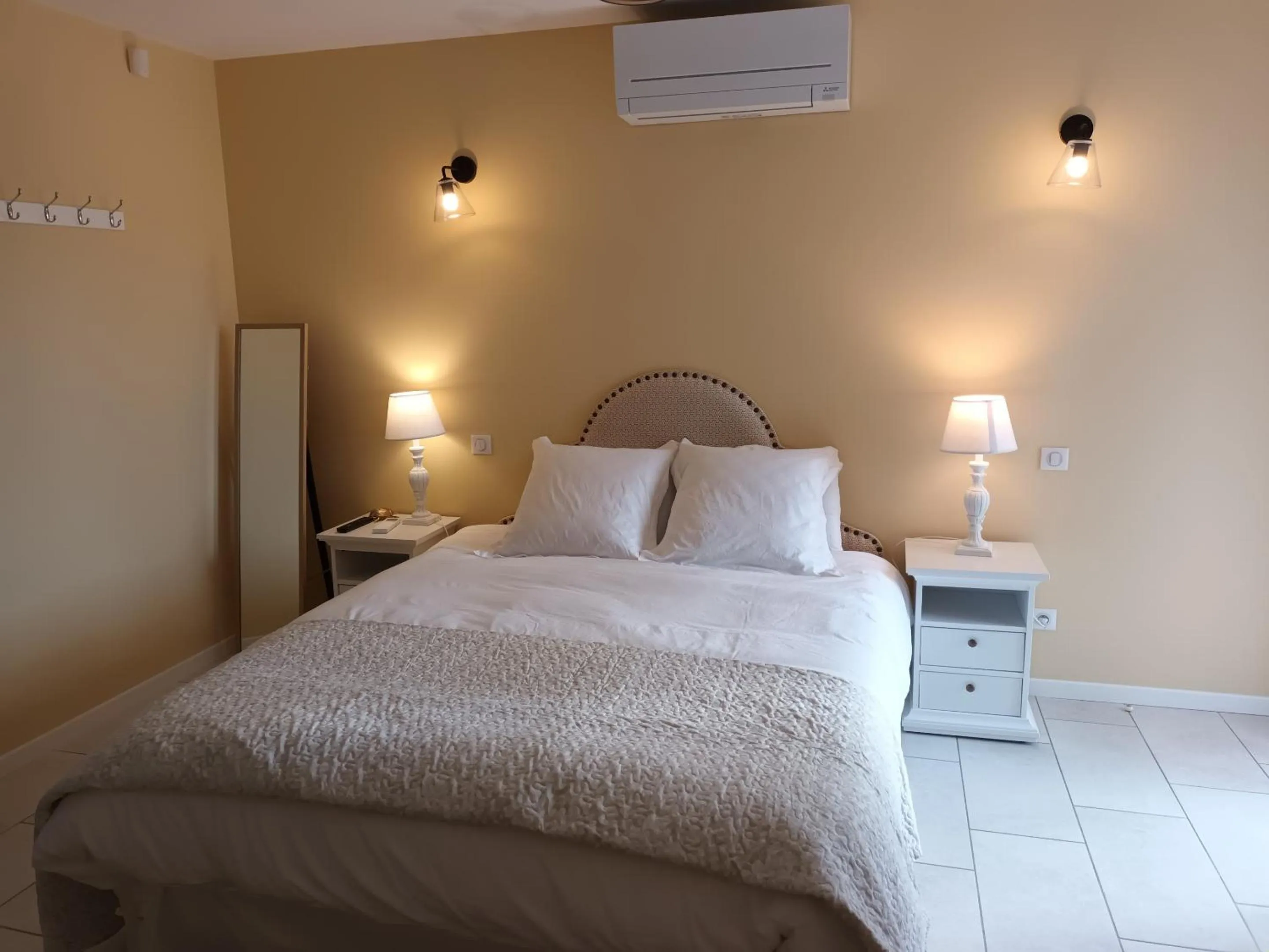 Bedroom, Bed in BASTIDE DES MARTELIERES