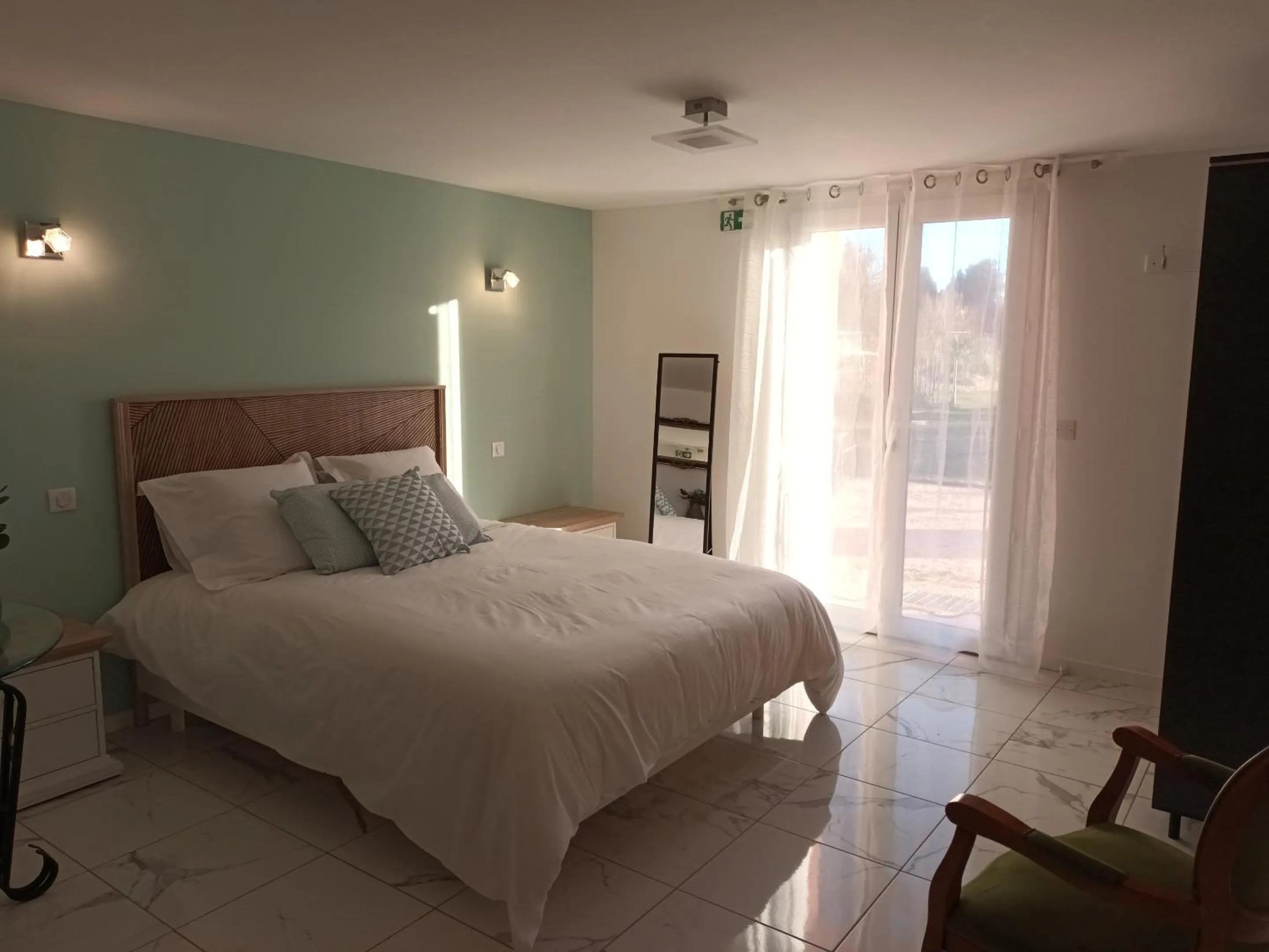 Bedroom, Bed in BASTIDE DES MARTELIERES