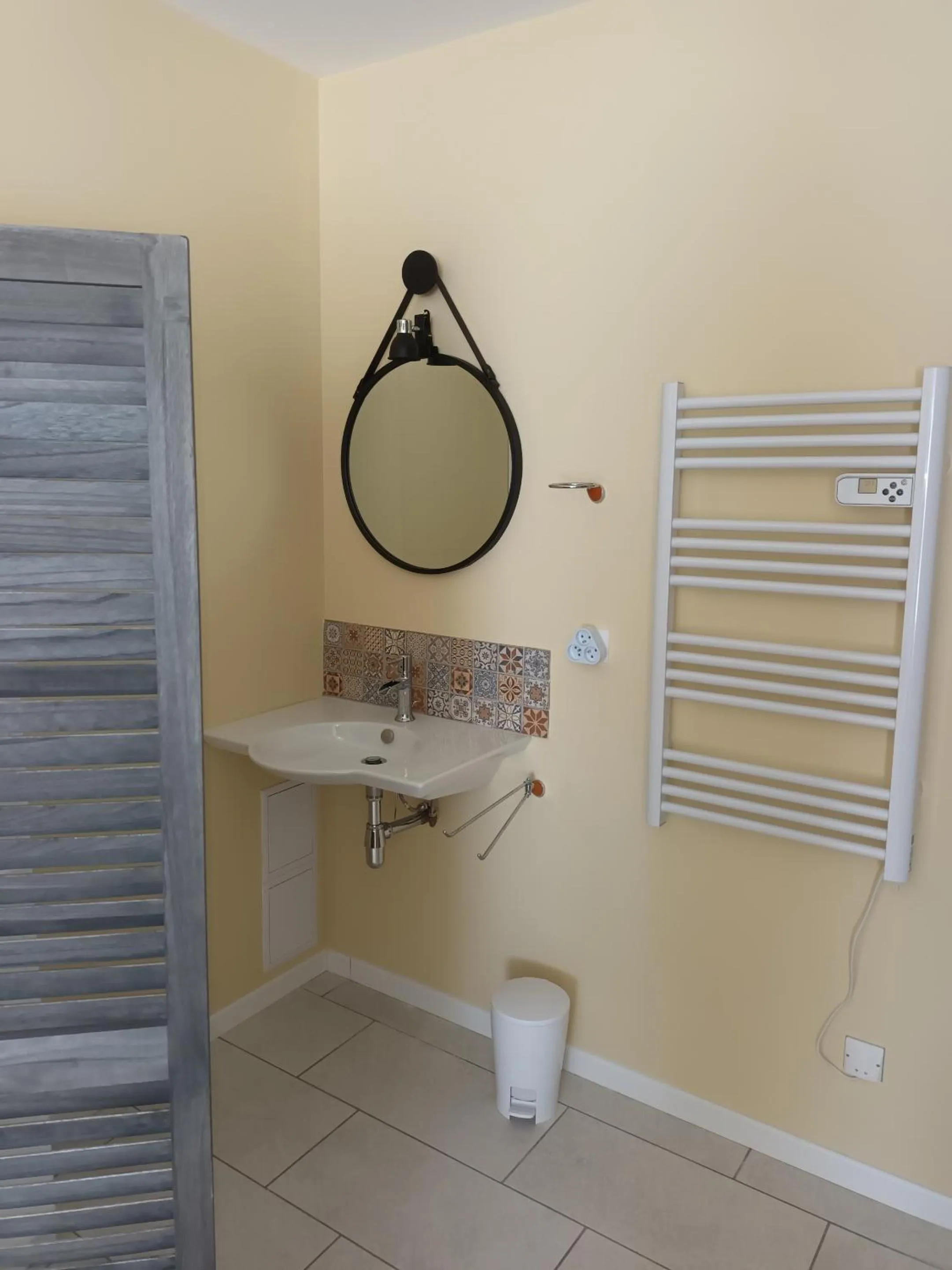 Bathroom in BASTIDE DES MARTELIERES