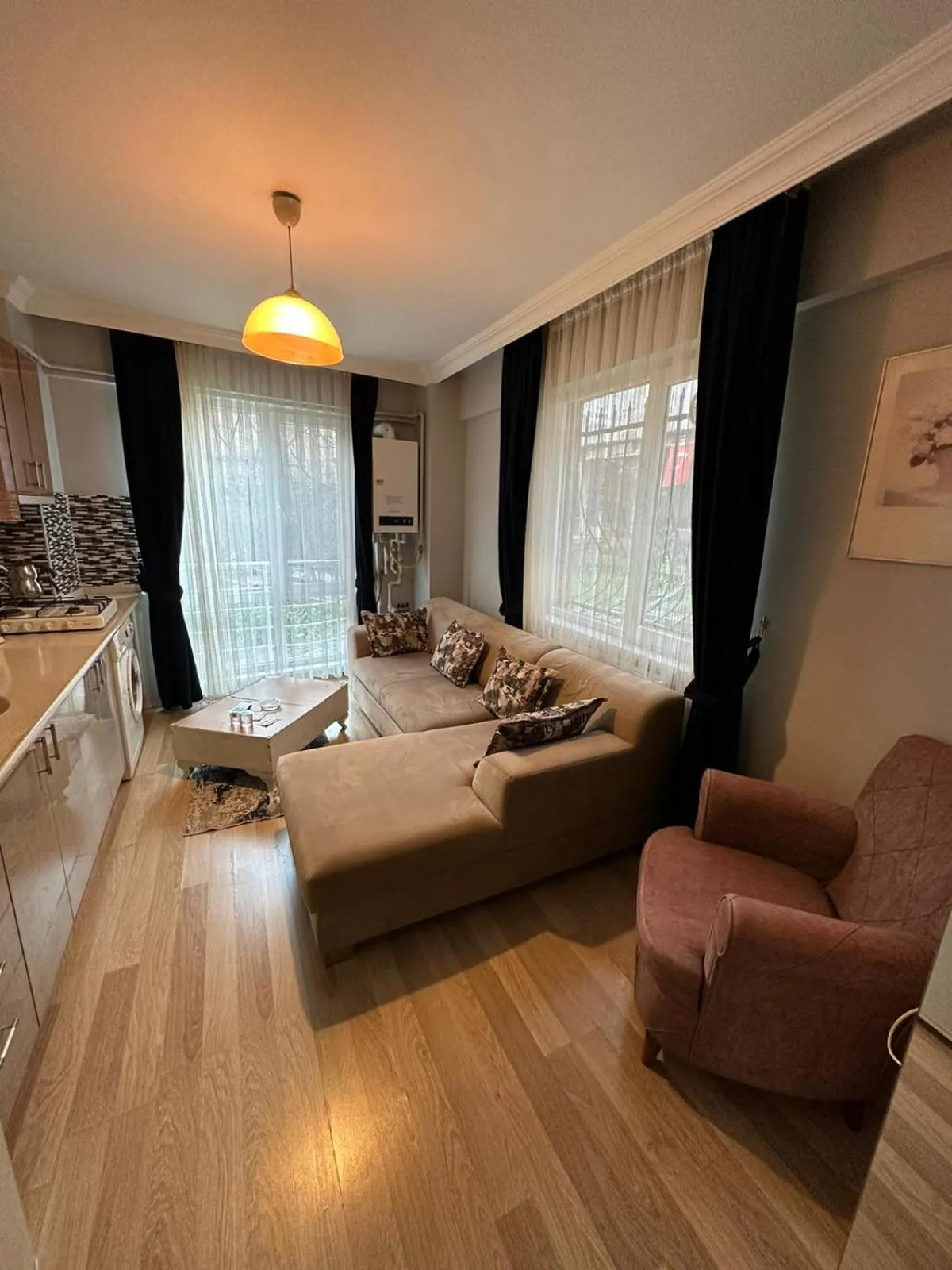 Kitchen or kitchenette in AYDOĞDU SUİT OTEL