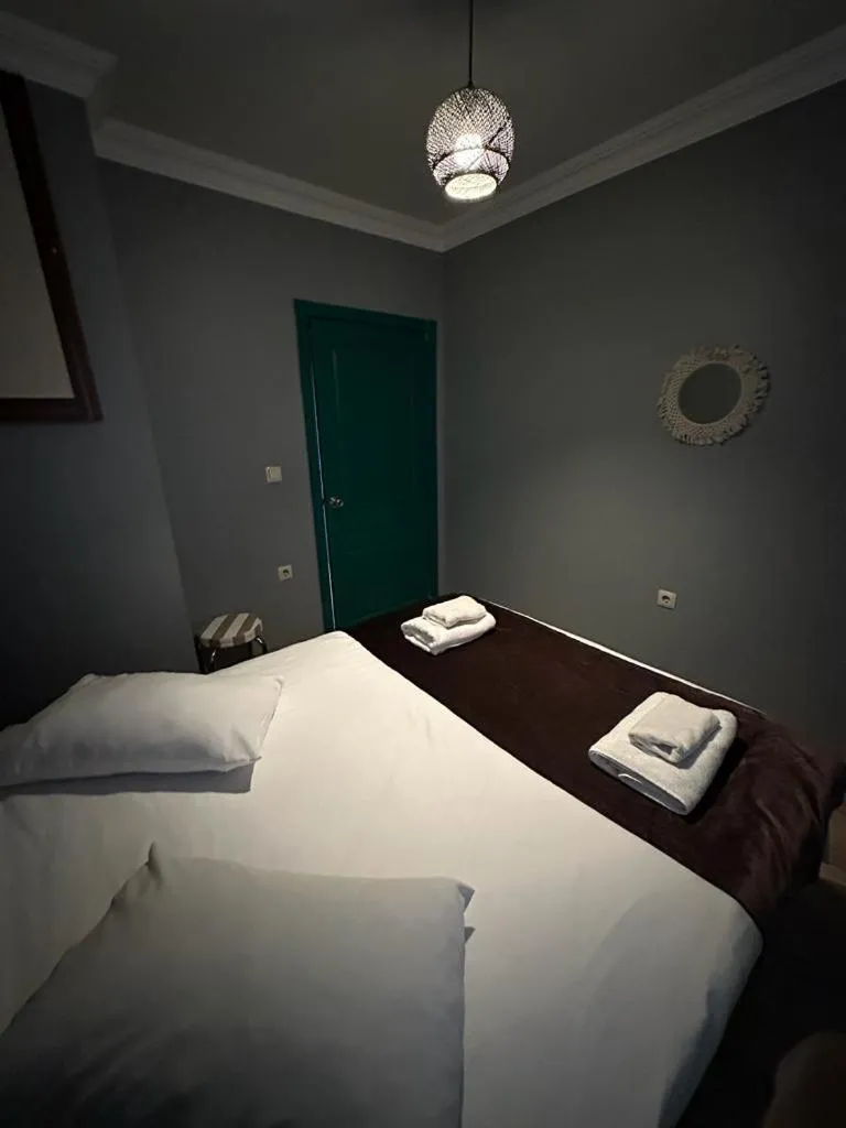 room service, Bed in AYDOĞDU SUİT OTEL