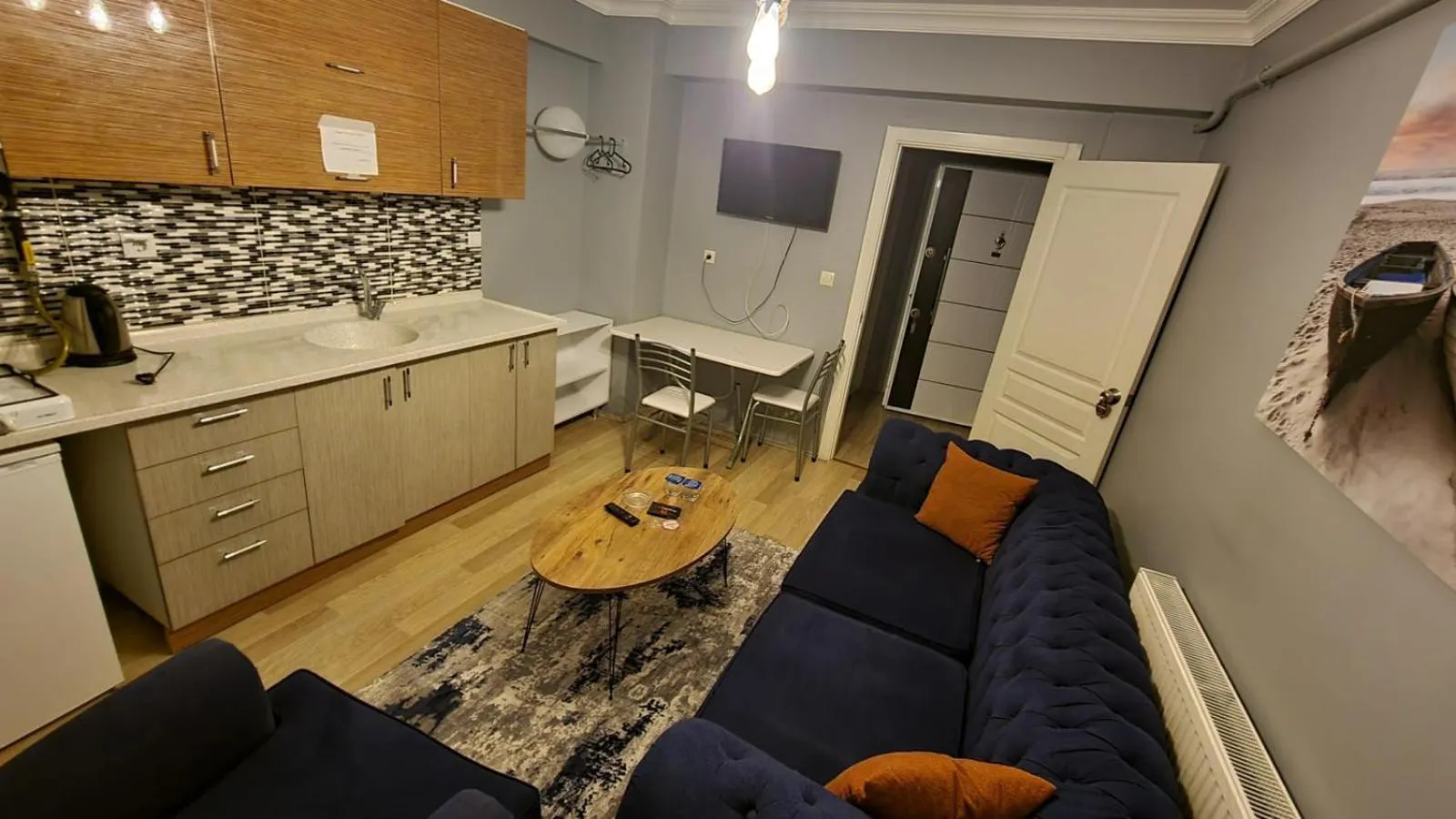 Kitchen or kitchenette in AYDOĞDU SUİT OTEL