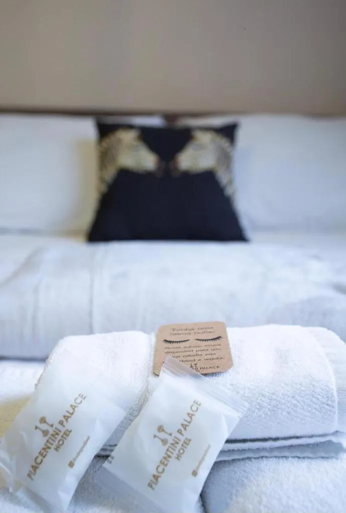 towels, Bed in HOTEL PIACENTINI