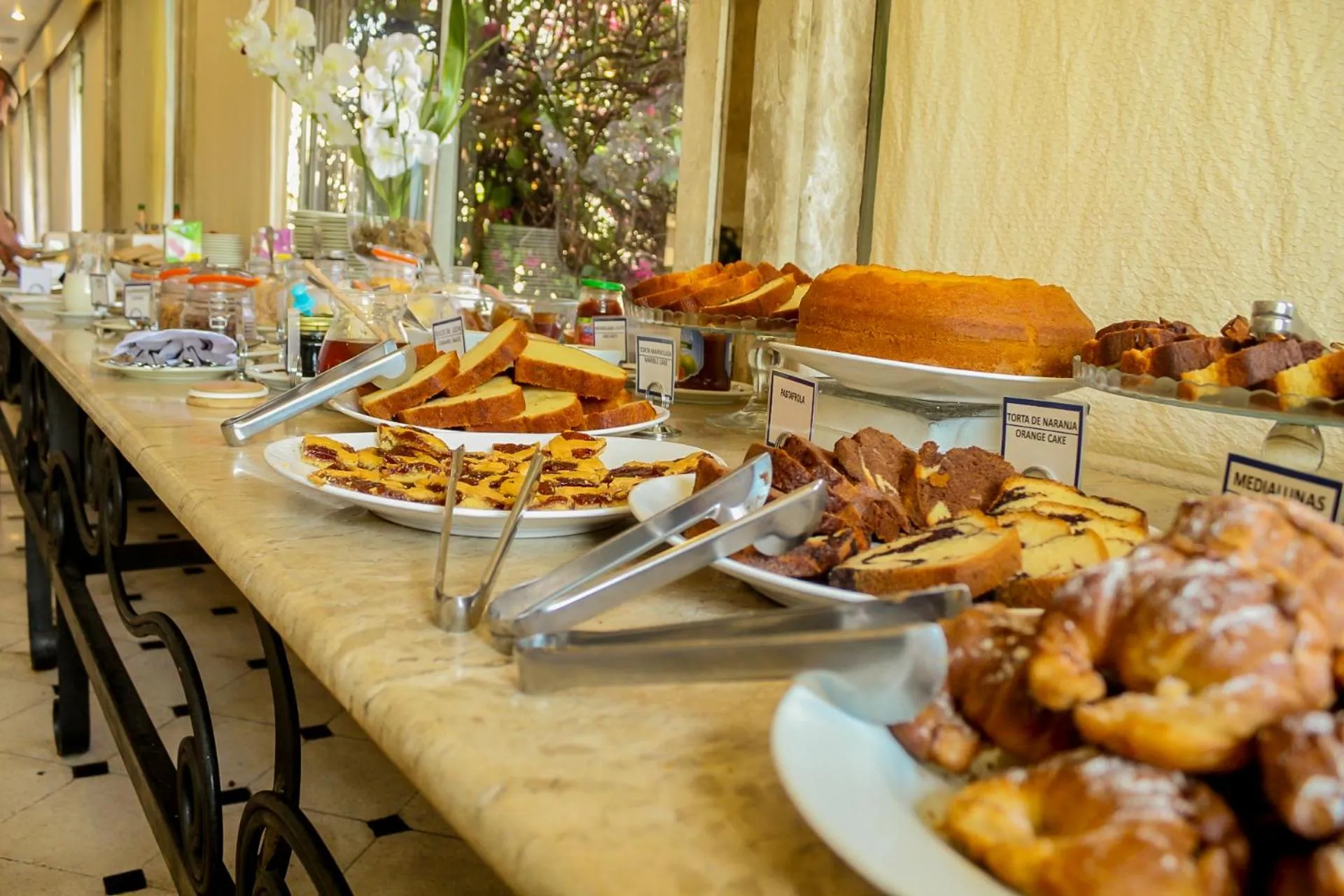 Buffet breakfast in Nobile Suites Excelsior Asuncion