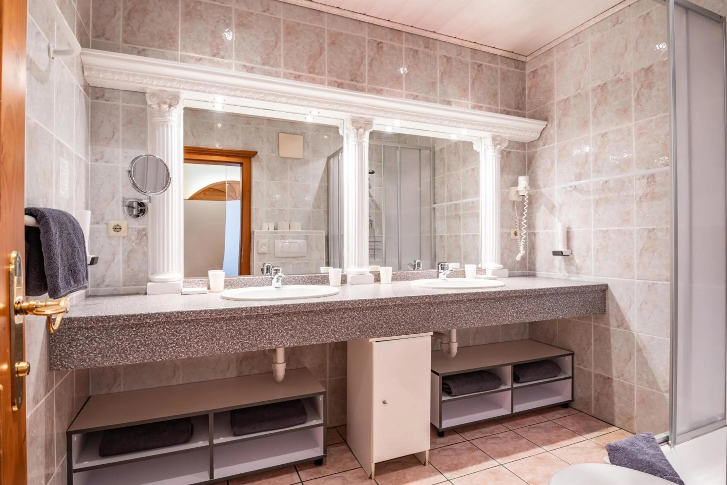 Bathroom in Ferienhaus Willms am Gaisberg