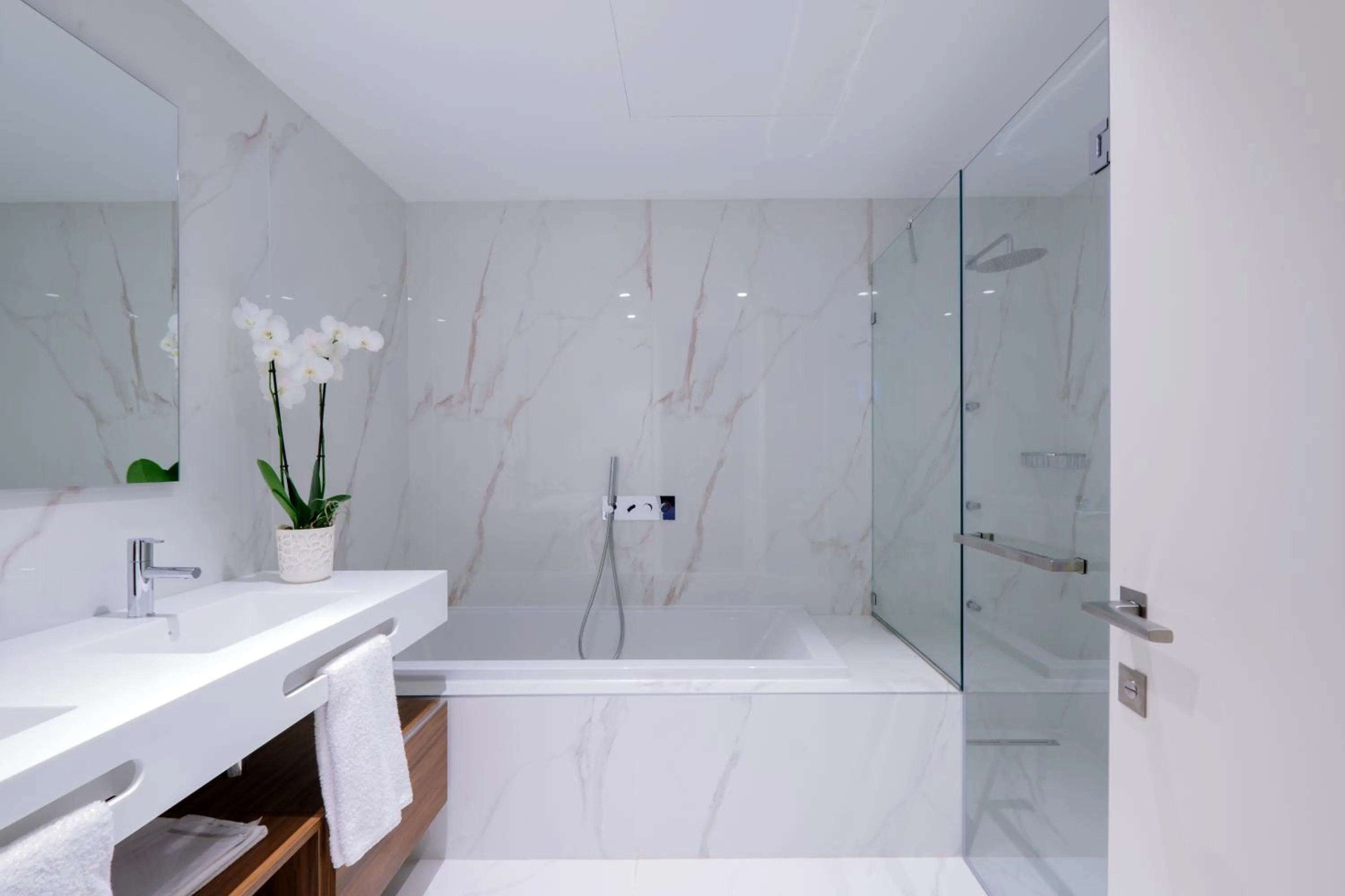 Shower in Martinhal Lisbon Oriente