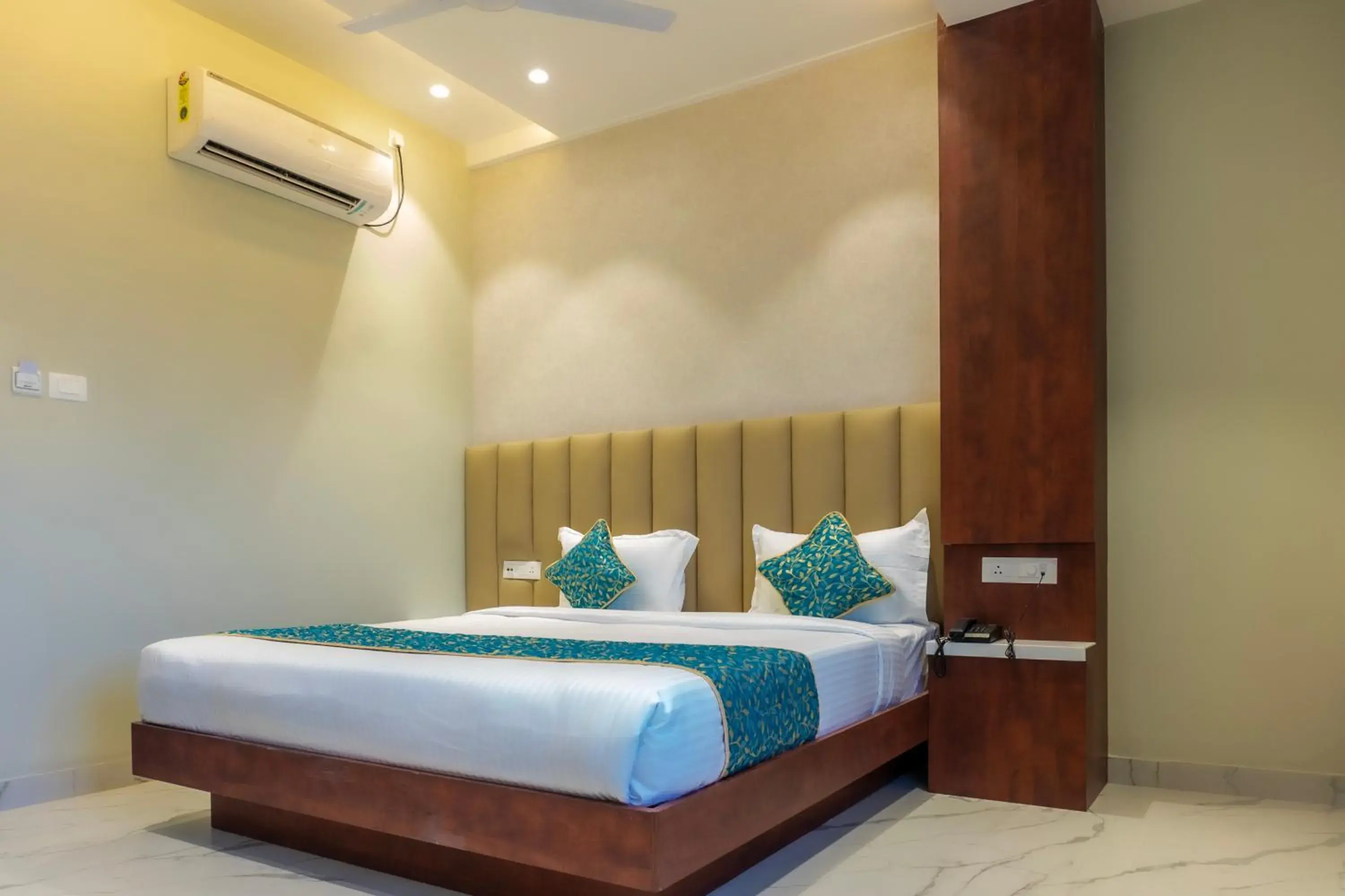 Large Double Room in The Kamoda Resort Large Double Room in The Kamoda Resort